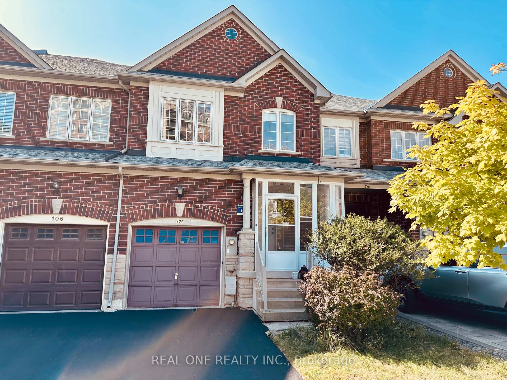 Front of 104 Revelstoke Crescent