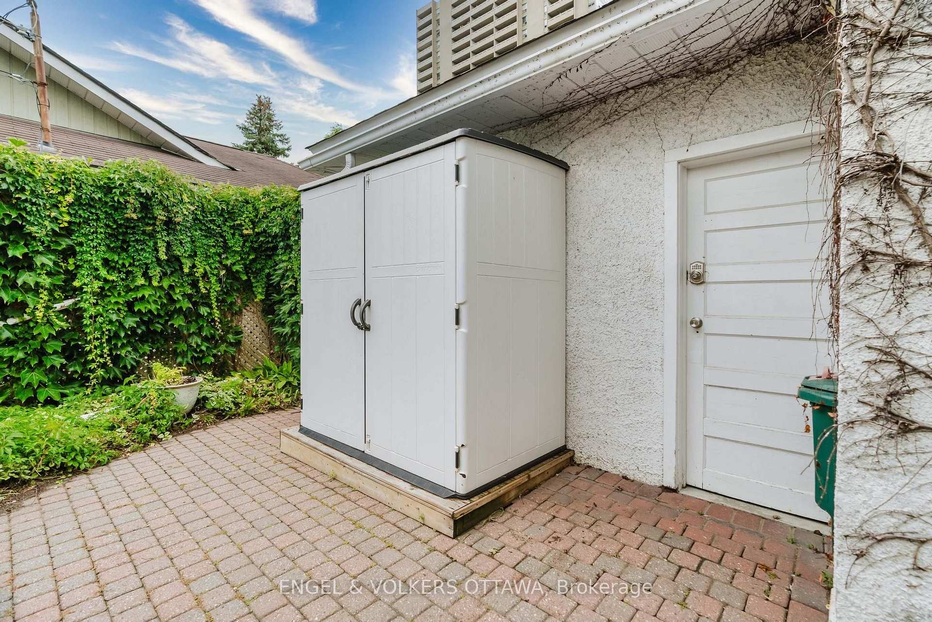 Photo 50 of 1988 Carling Avenue, Ottawa, McKellar Heights/Glabar Park — HOMEH