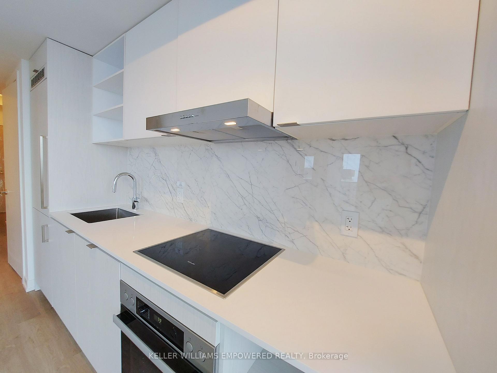 Photo 10 of Unit 5505, 55 Cooper Street, Toronto, Waterfront Communities — HOMEH
