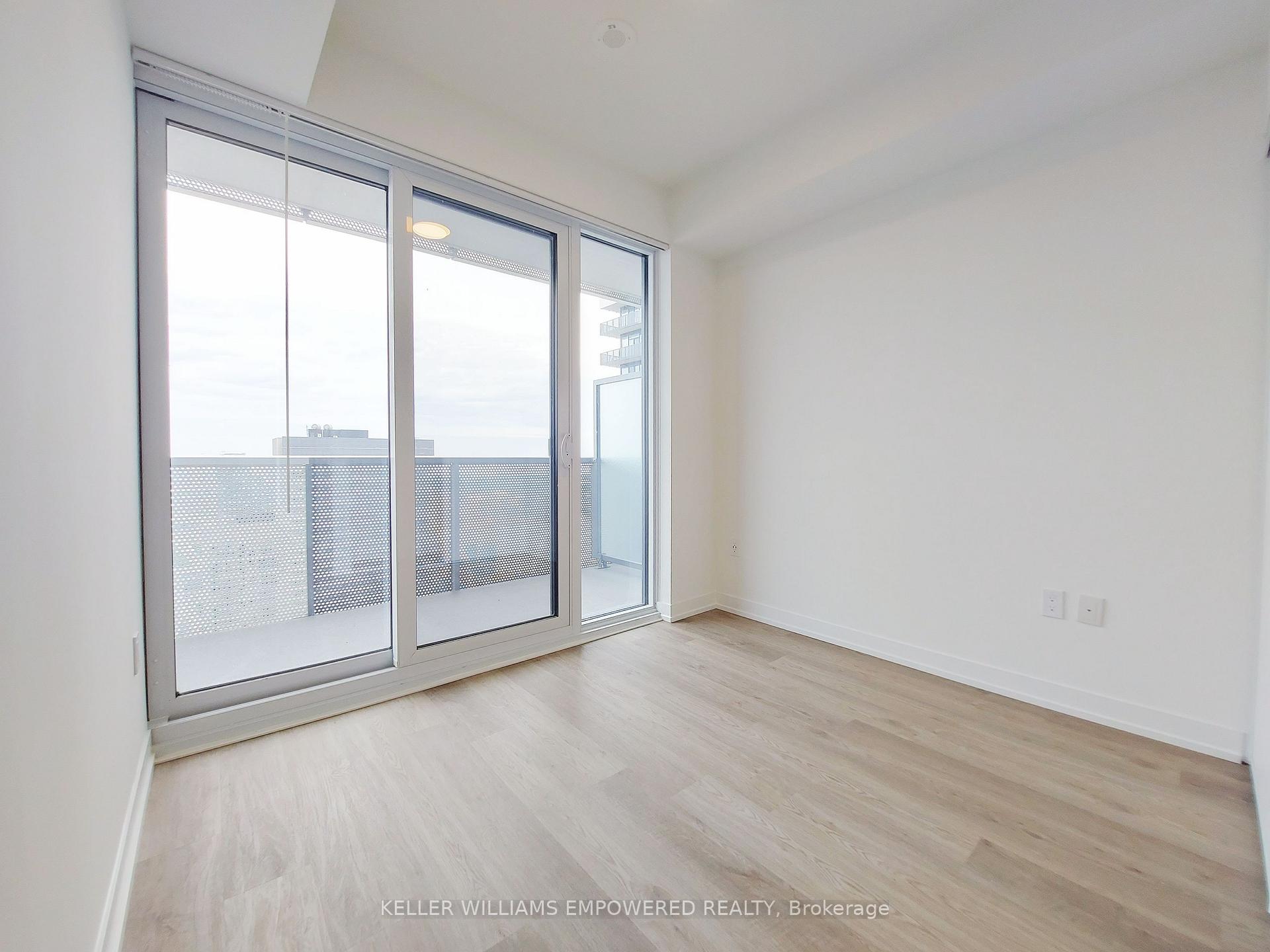 Photo 11 of Unit 5505, 55 Cooper Street, Toronto, Waterfront Communities — HOMEH