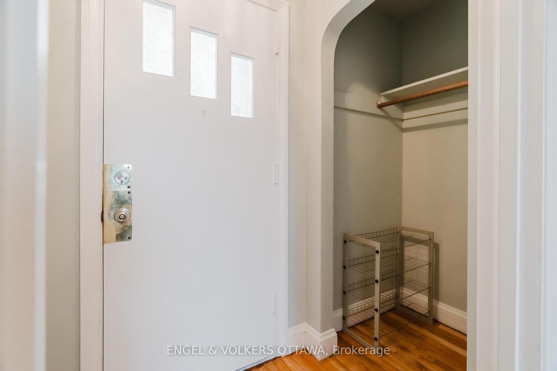 Photo 6 of 2028 Carling Avenue, Ottawa, McKellar Heights/Glabar Park — HOMEH