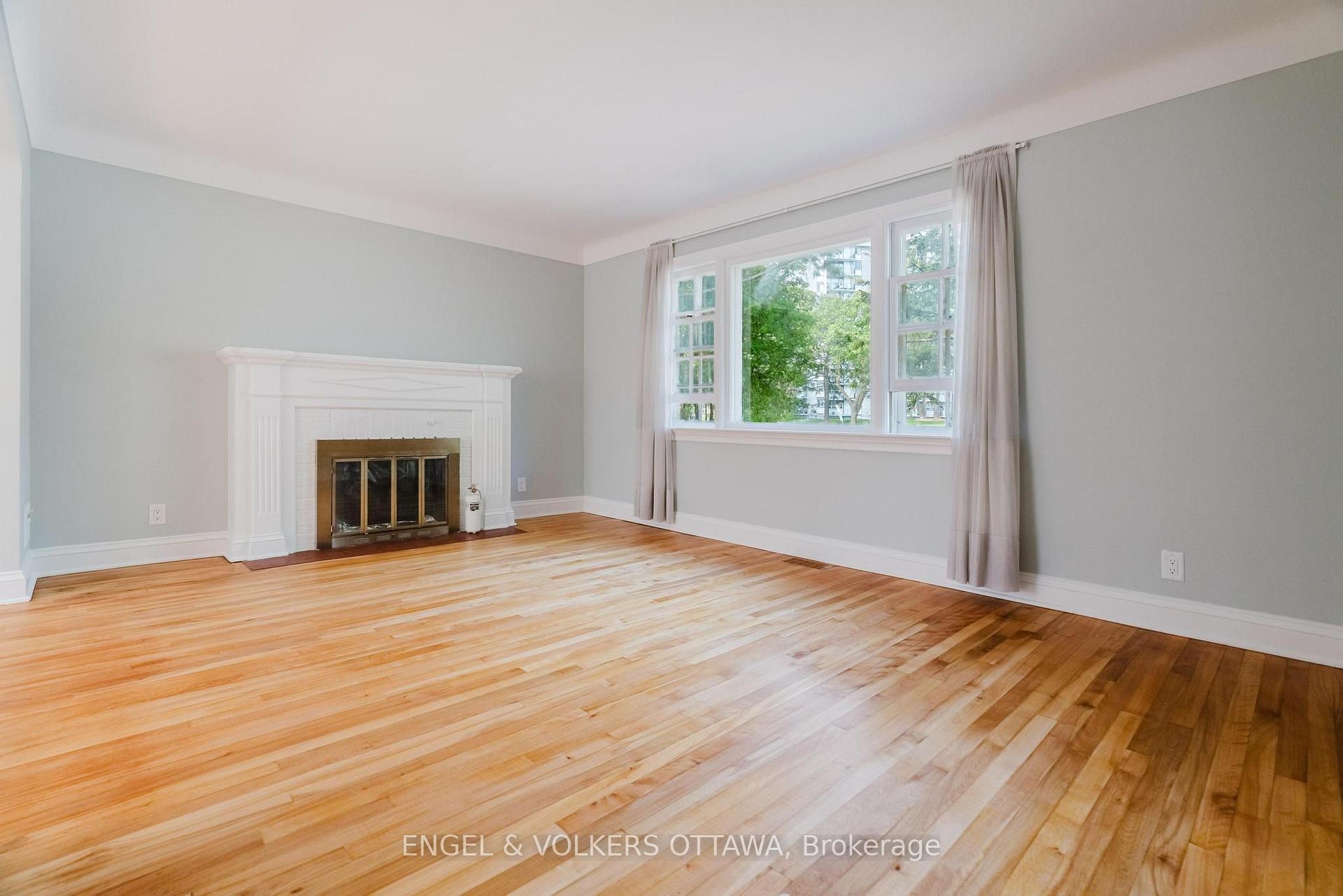 Photo 9 of 2028 Carling Avenue, Ottawa, McKellar Heights/Glabar Park — HOMEH