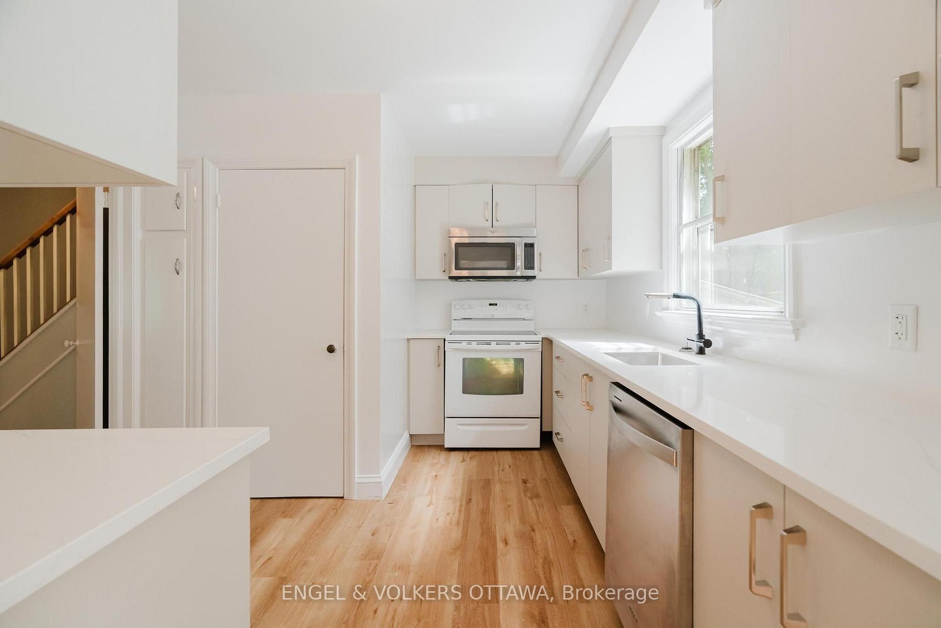 Photo 18 of 2028 Carling Avenue, Ottawa, McKellar Heights/Glabar Park — HOMEH