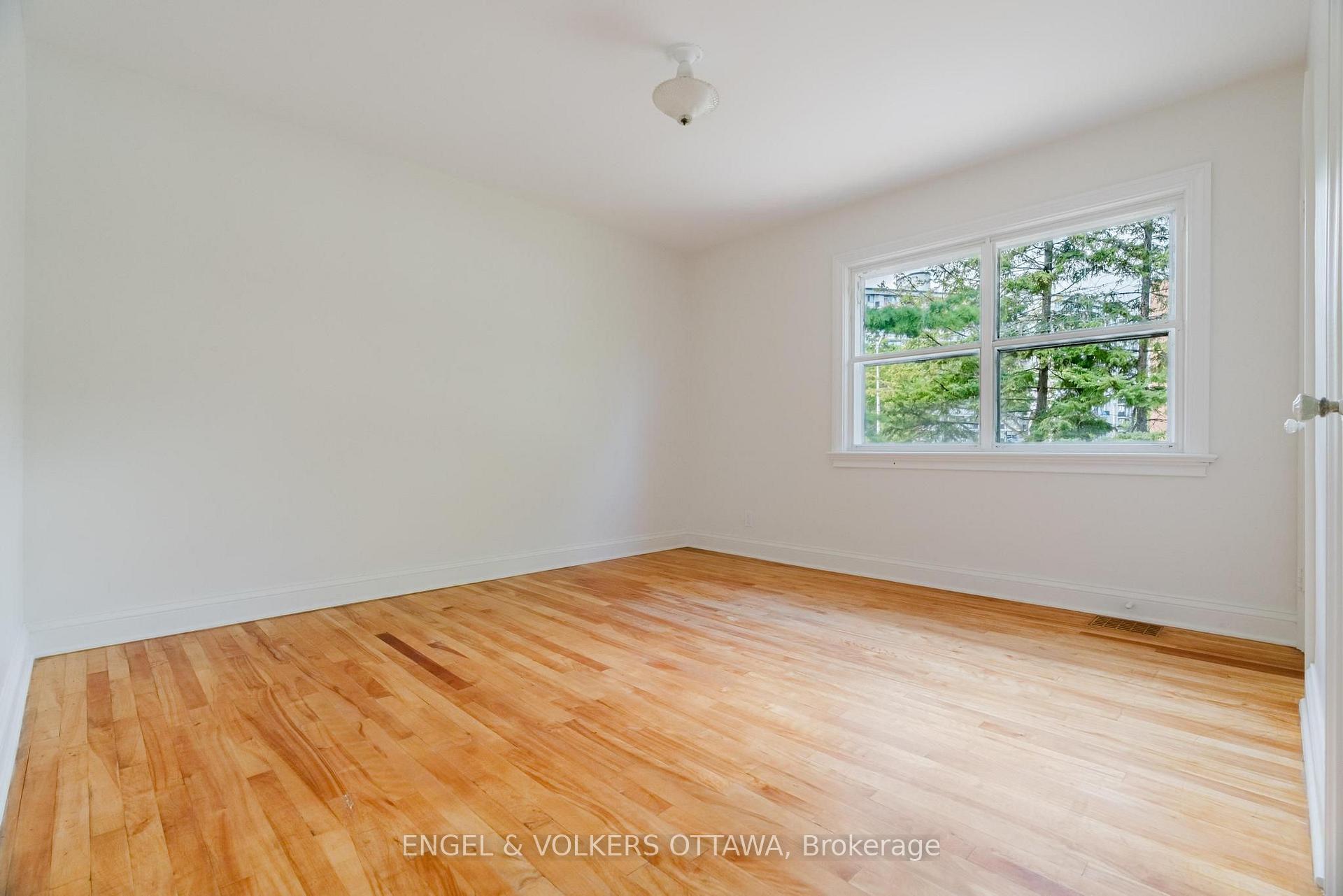 Photo 29 of 2028 Carling Avenue, Ottawa, McKellar Heights/Glabar Park — HOMEH