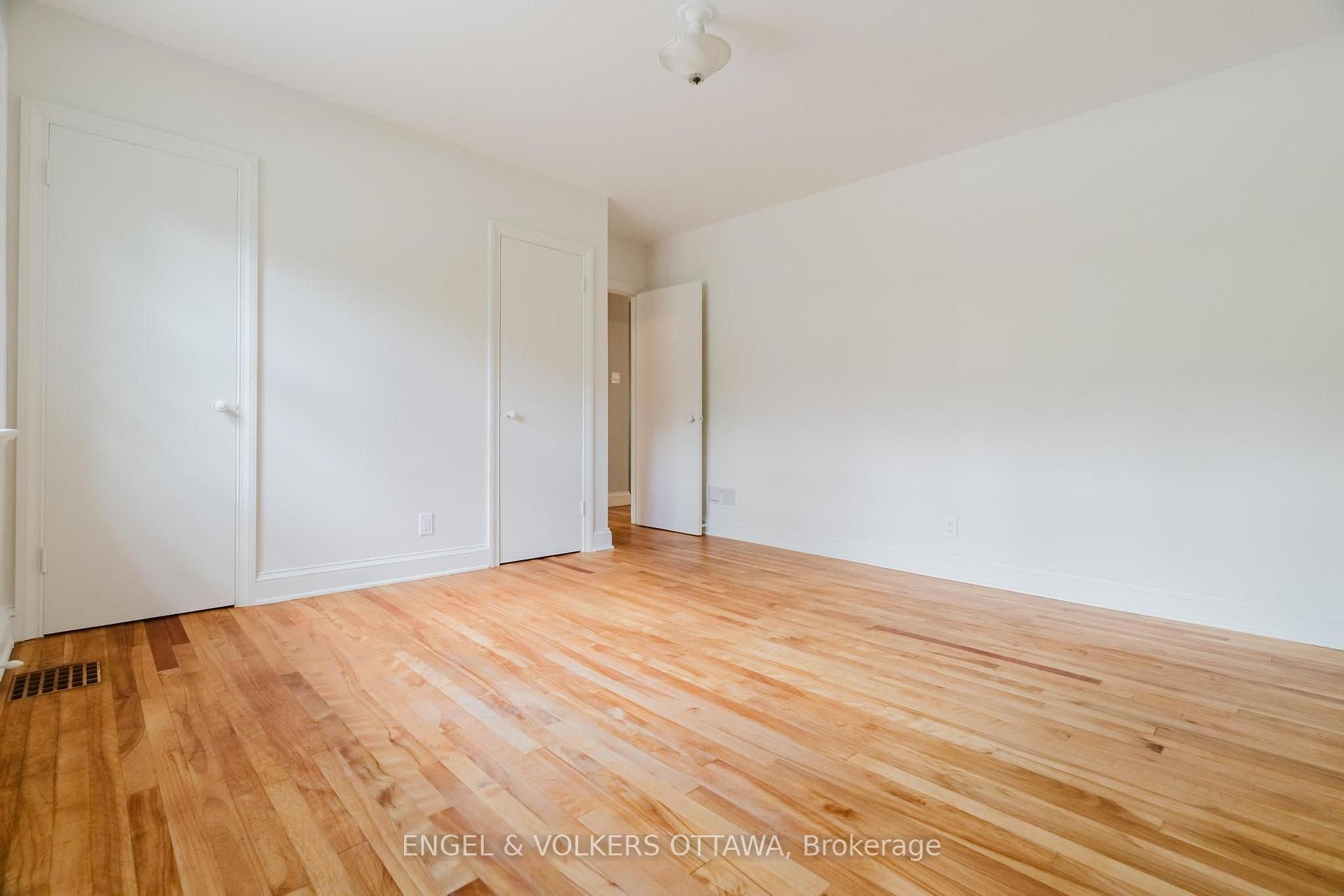 Photo 31 of 2028 Carling Avenue, Ottawa, McKellar Heights/Glabar Park — HOMEH