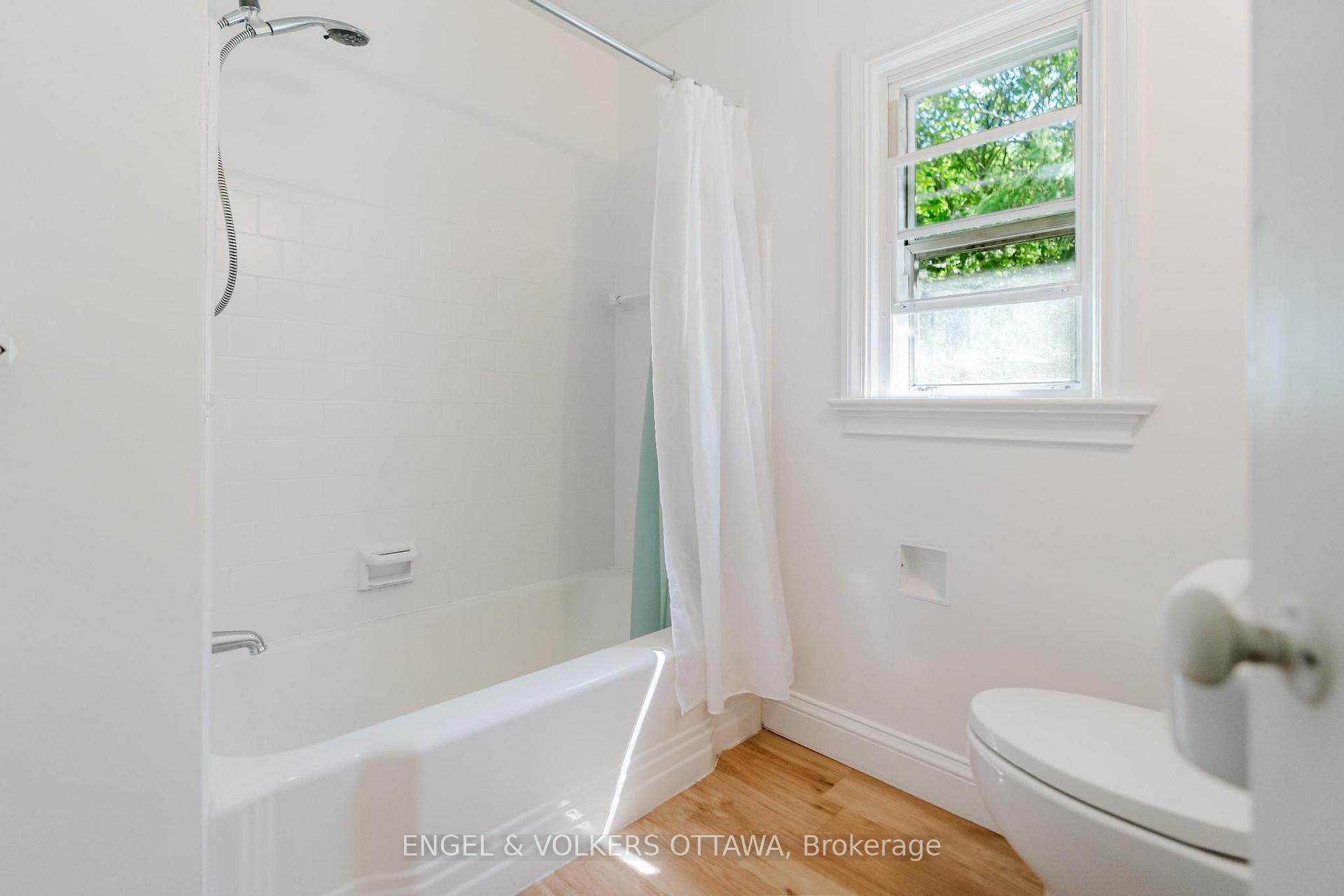 Photo 34 of 2028 Carling Avenue, Ottawa, McKellar Heights/Glabar Park — HOMEH