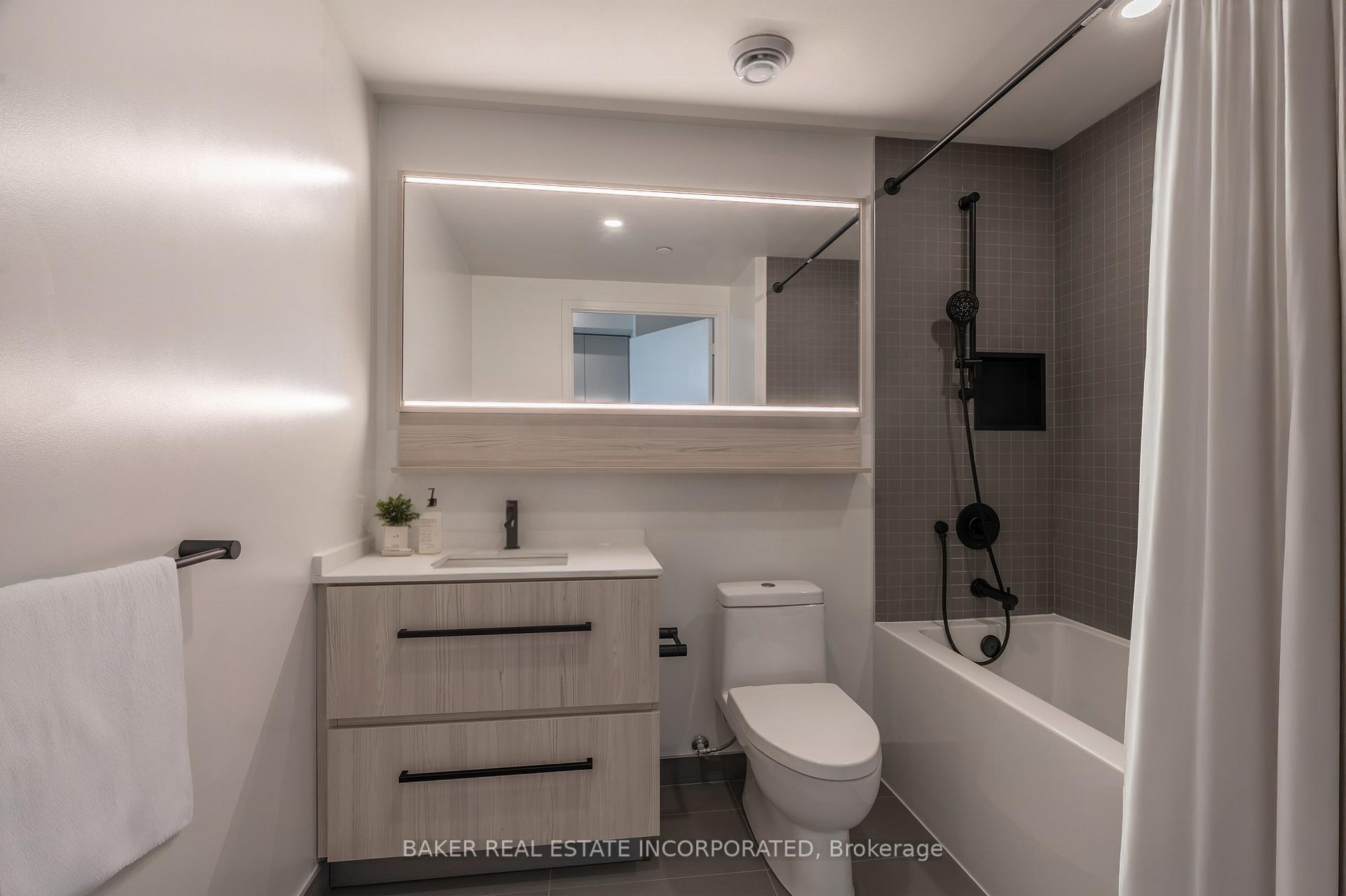 Photo 4 of Unit 907, 425 Front Street E, Toronto, Waterfront Communities — HOMEH