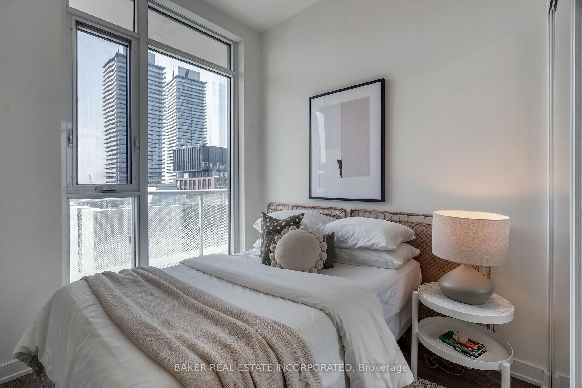 Photo 6 of Unit 911, 425 Front Street E, Toronto, Waterfront Communities — HOMEH