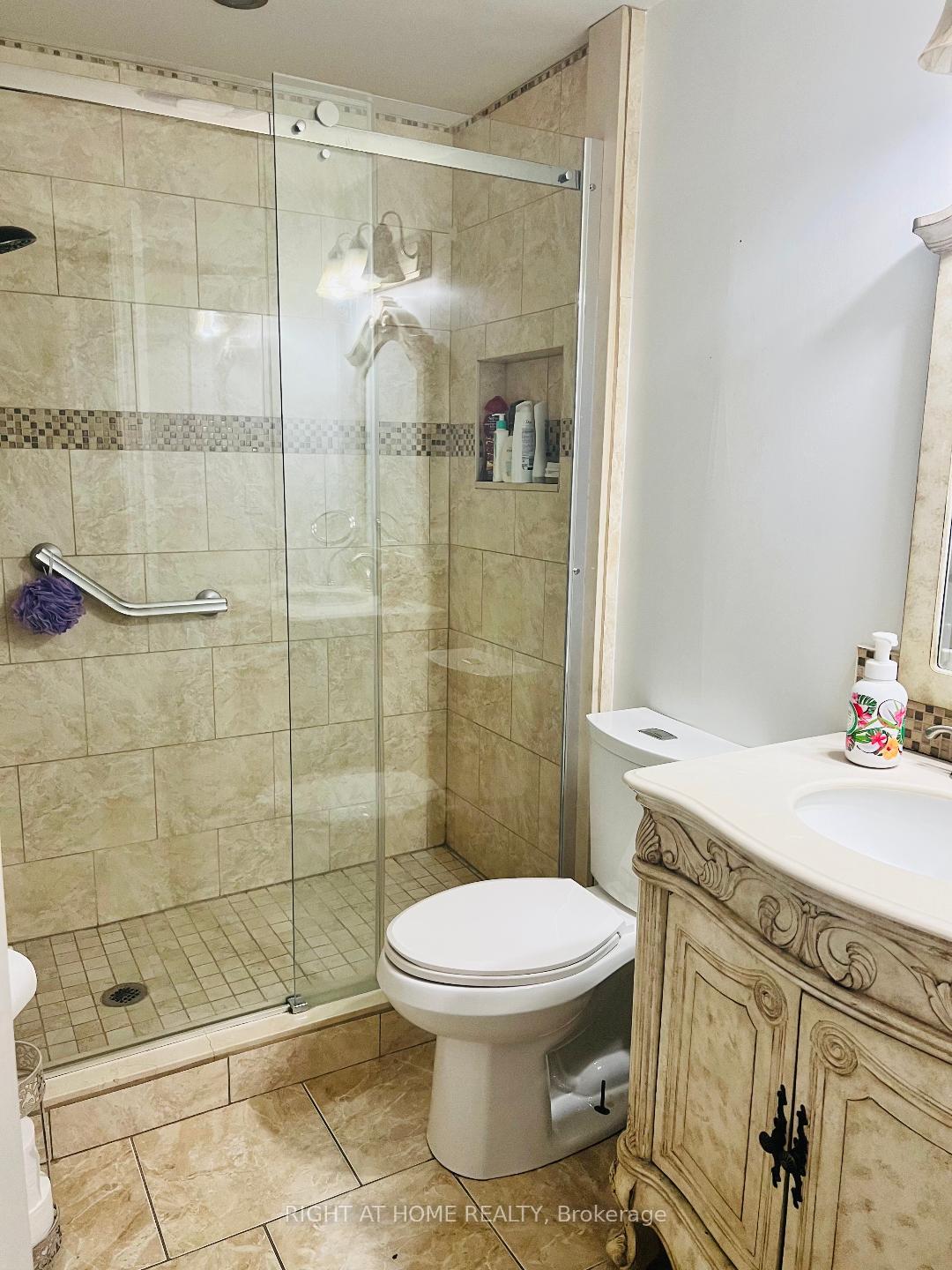Photo 7 of 36 Ellerby Square N, Vaughan, West Woodbridge — HOMEH