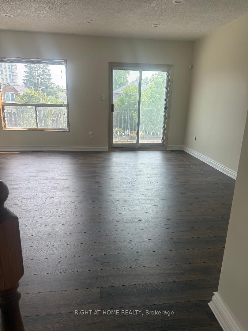 Photo 11 of 36 Ellerby Square N, Vaughan, West Woodbridge — HOMEH
