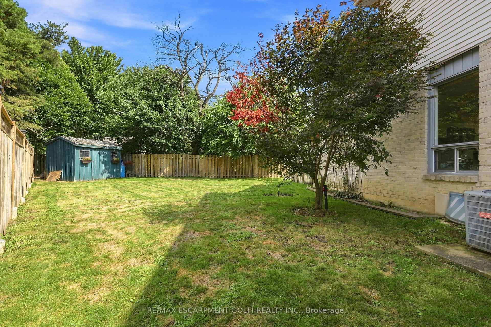 Photo 31 of 34 Lisajane Crescent, Hamilton, Gurnett — HOMEH