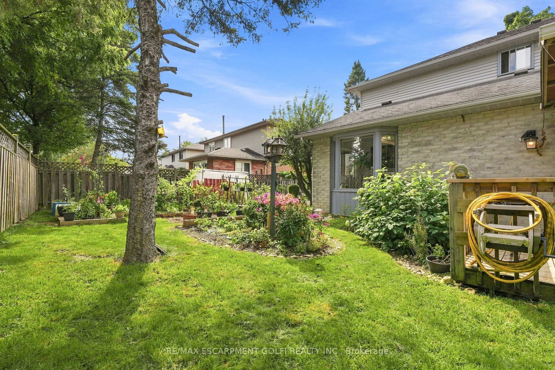 Photo 32 of 34 Lisajane Crescent, Hamilton, Gurnett — HOMEH