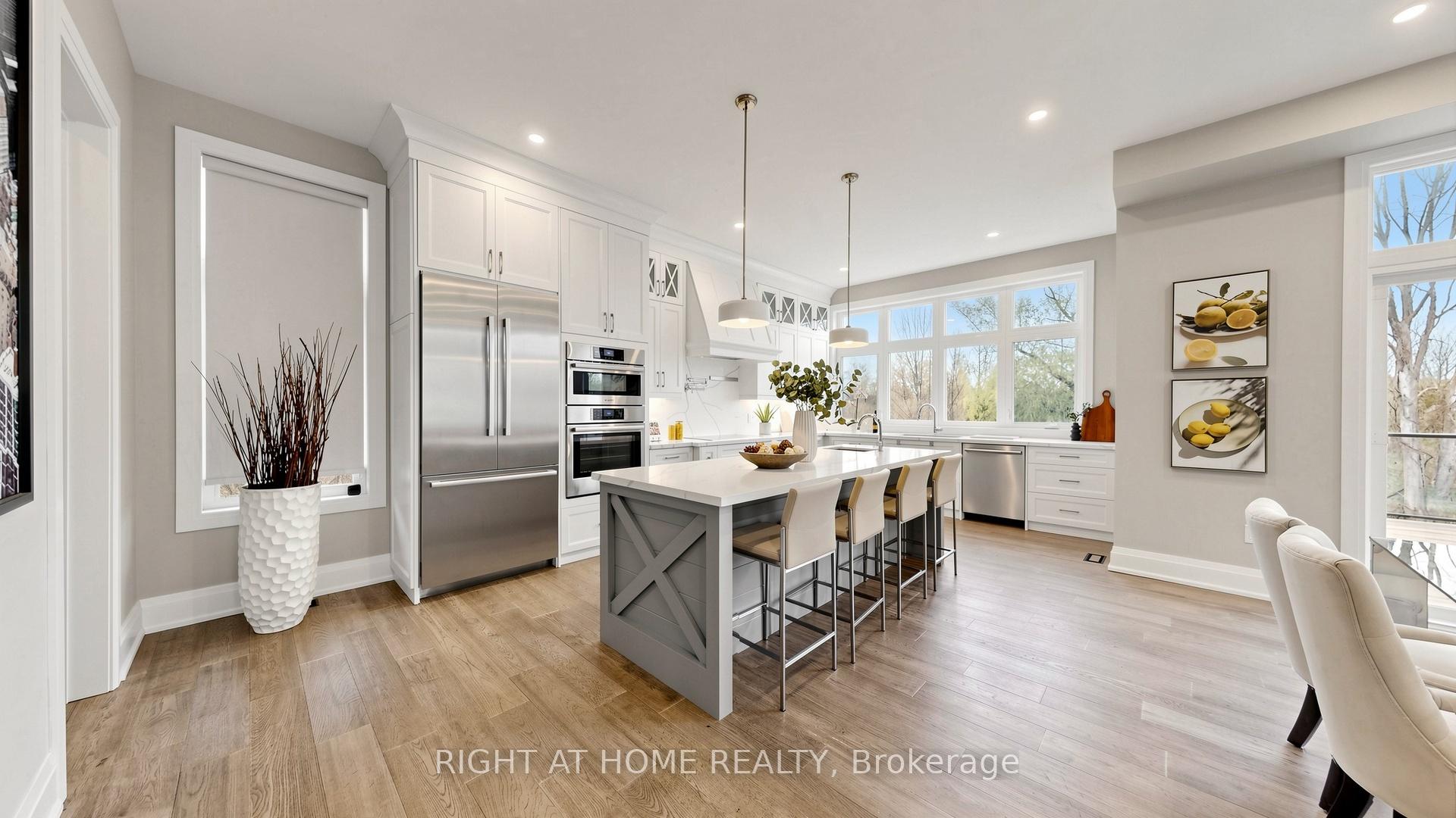 Photo 9 of 14 Dixon Court, Barrie, Painswick North — HOMEH