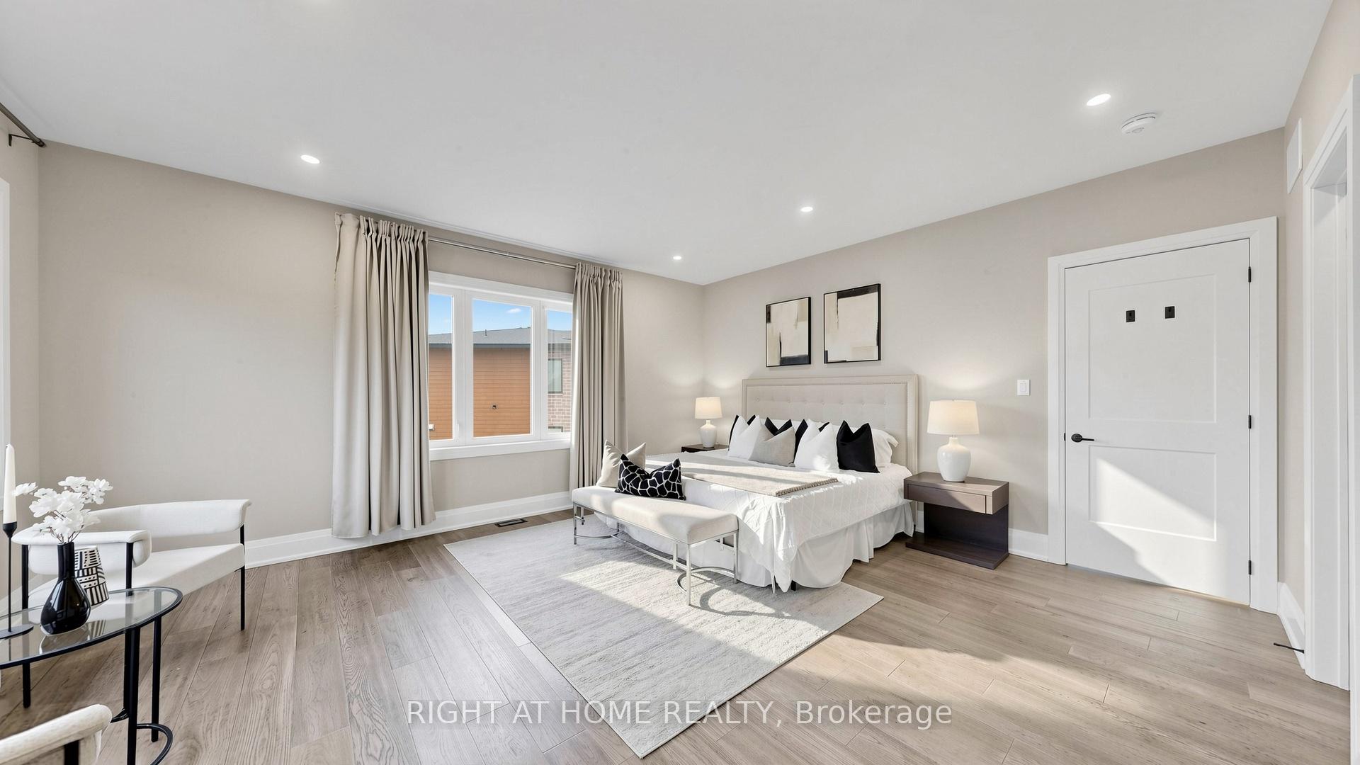 Photo 17 of 14 Dixon Court, Barrie, Painswick North — HOMEH