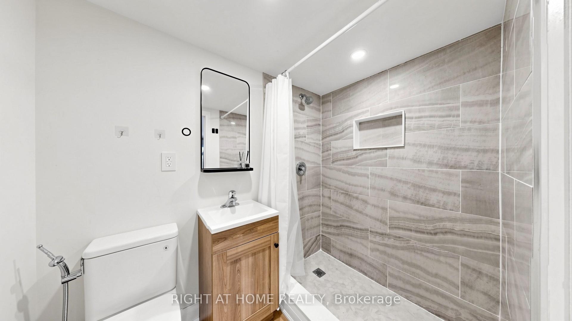 Photo 39 of 14 Dixon Court, Barrie, Painswick North — HOMEH