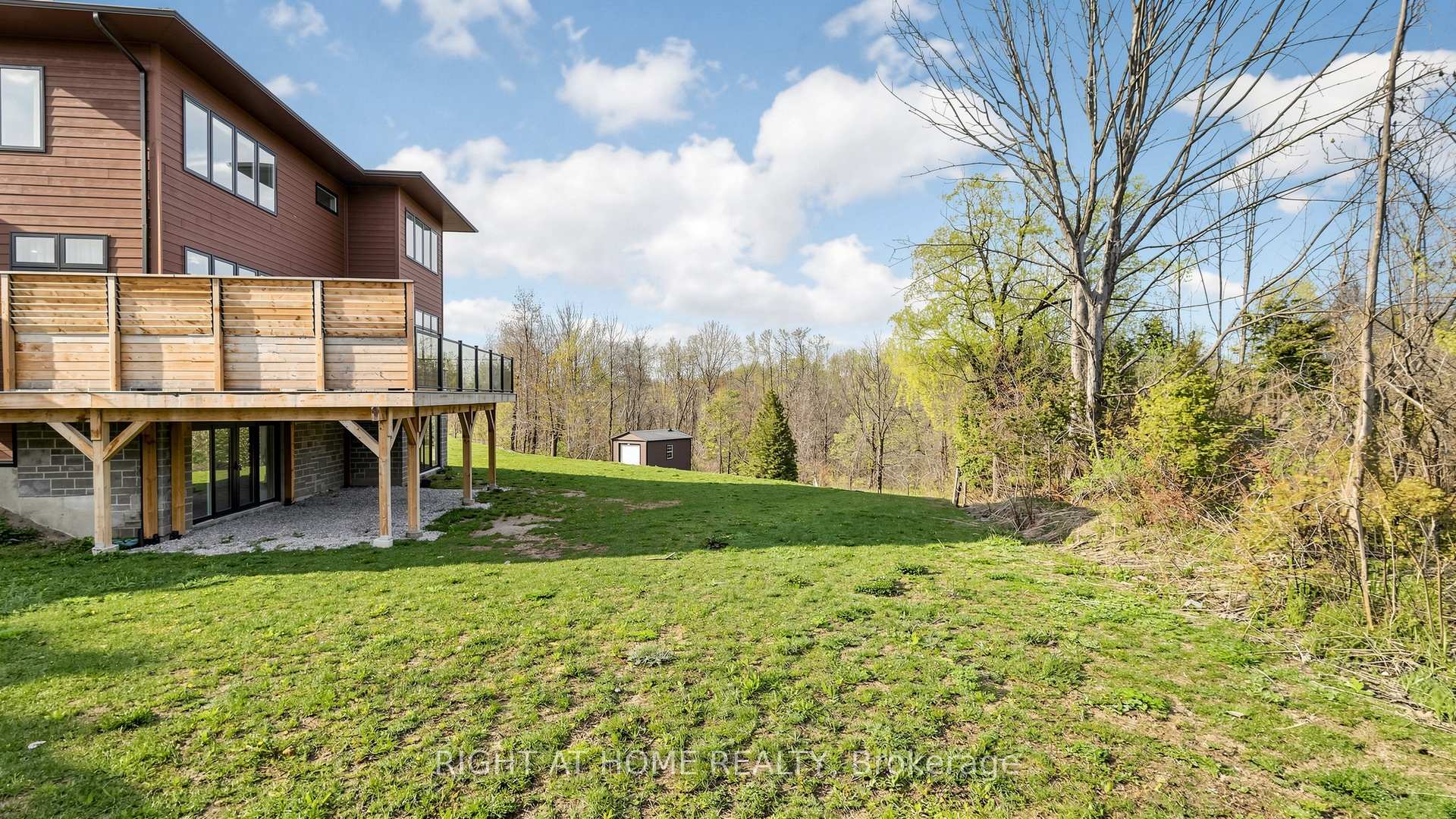 Photo 46 of 14 Dixon Court, Barrie, Painswick North — HOMEH