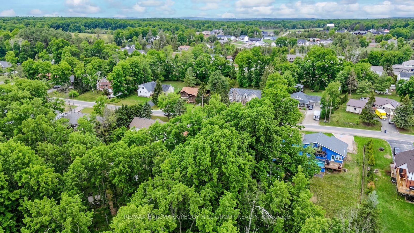 Photo 5 of 17 Valleyview Drive, Oro-Medonte, Rural Oro-Medonte — HOMEH
