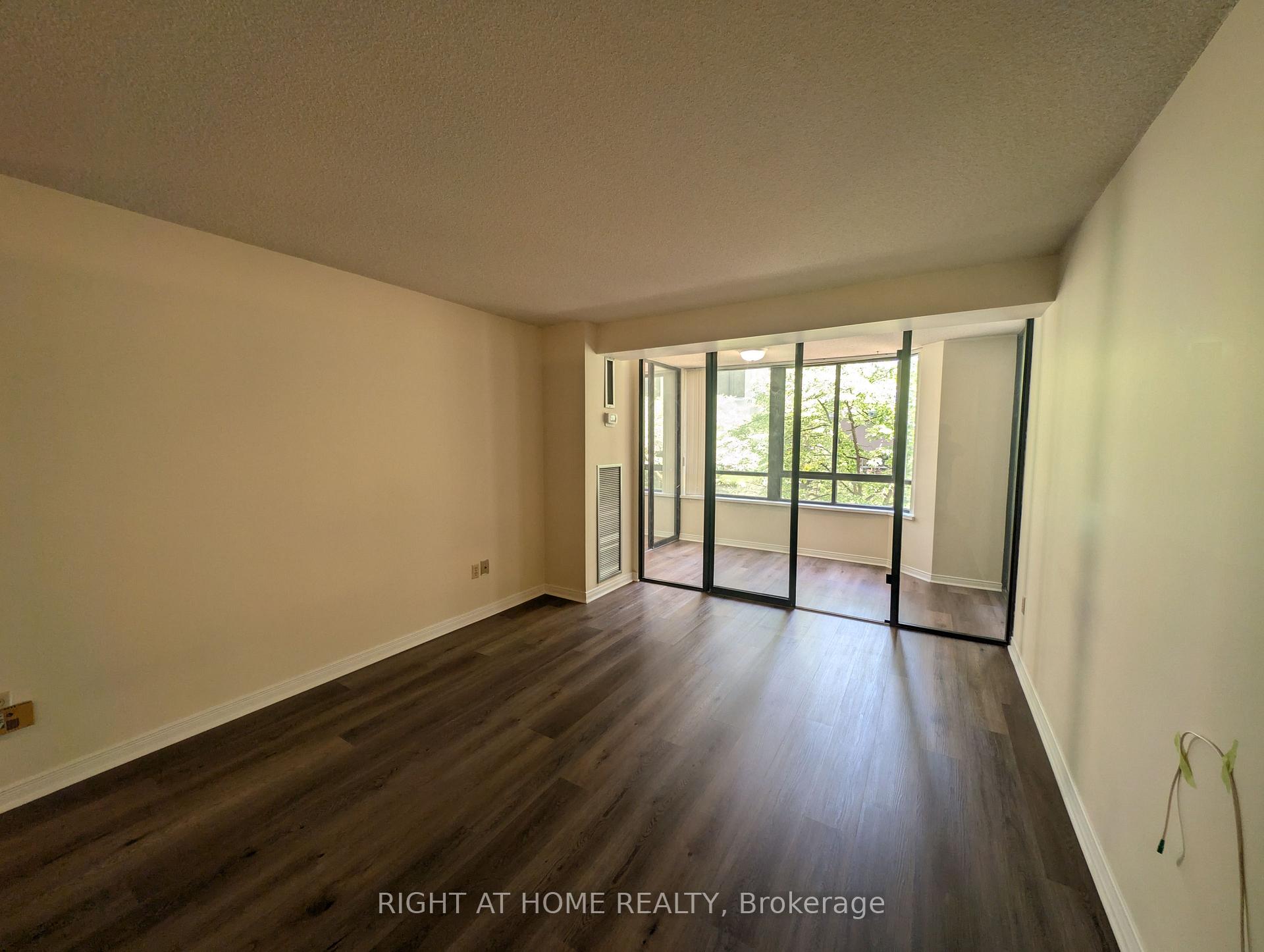 Photo 18 of Unit 404, 280 Simcoe Street, Toronto, Kensington-Chinatown — HOMEH