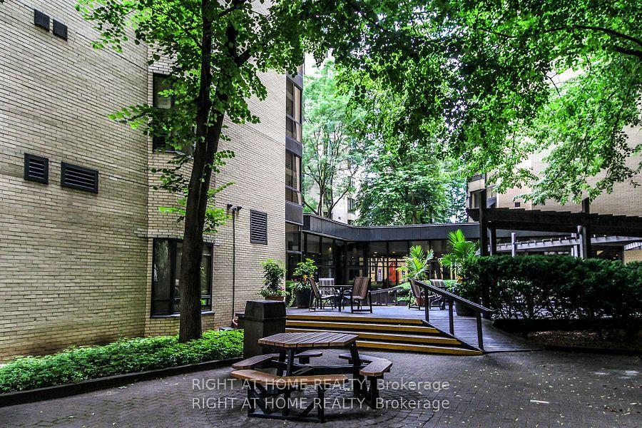 Photo 23 of Unit 404, 280 Simcoe Street, Toronto, Kensington-Chinatown — HOMEH