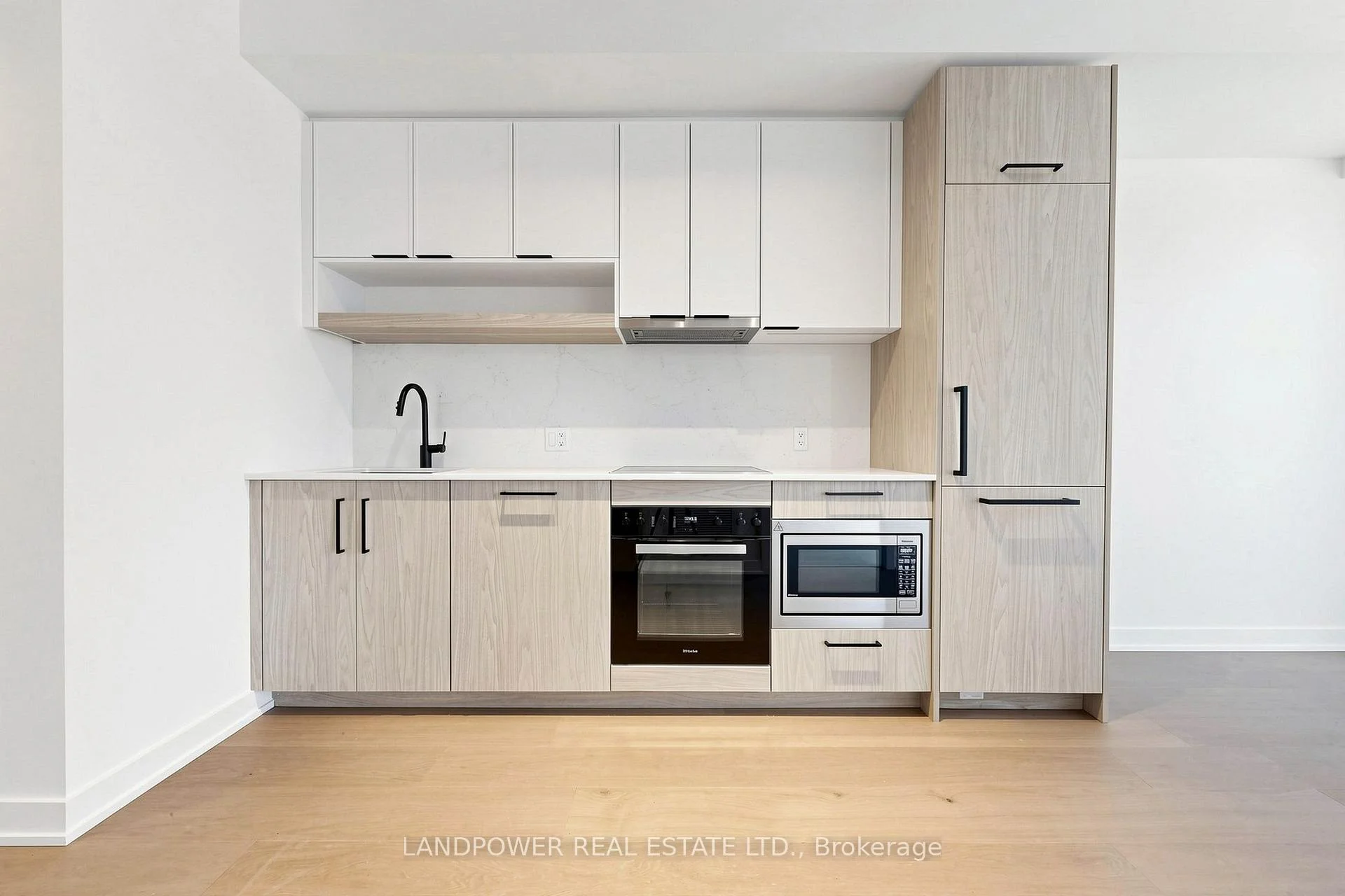 Photo 9 of Unit 920, 89 Montclair Avenue, Toronto, Forest Hill South — HOMEH