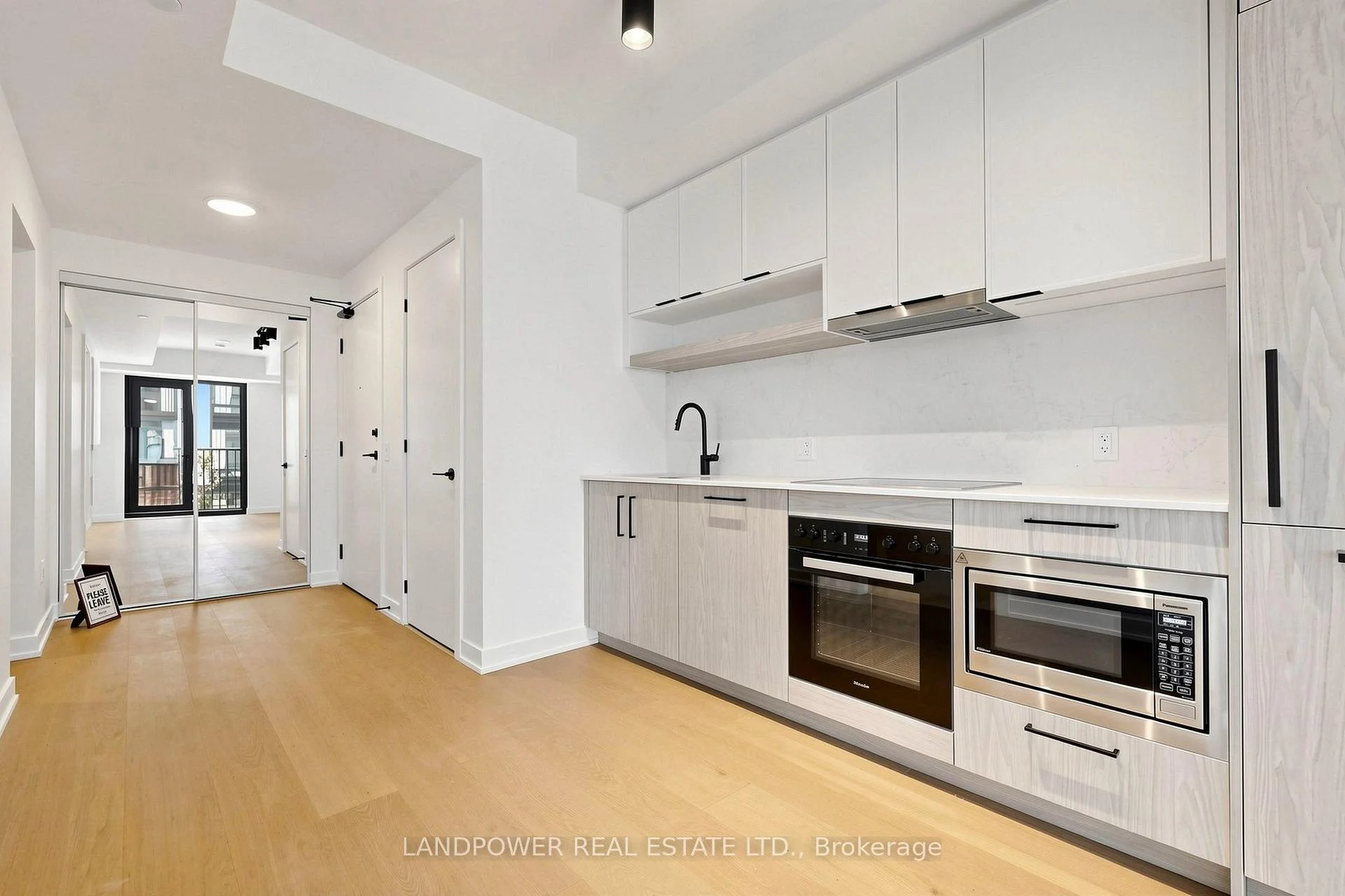 Photo 12 of Unit 920, 89 Montclair Avenue, Toronto, Forest Hill South — HOMEH