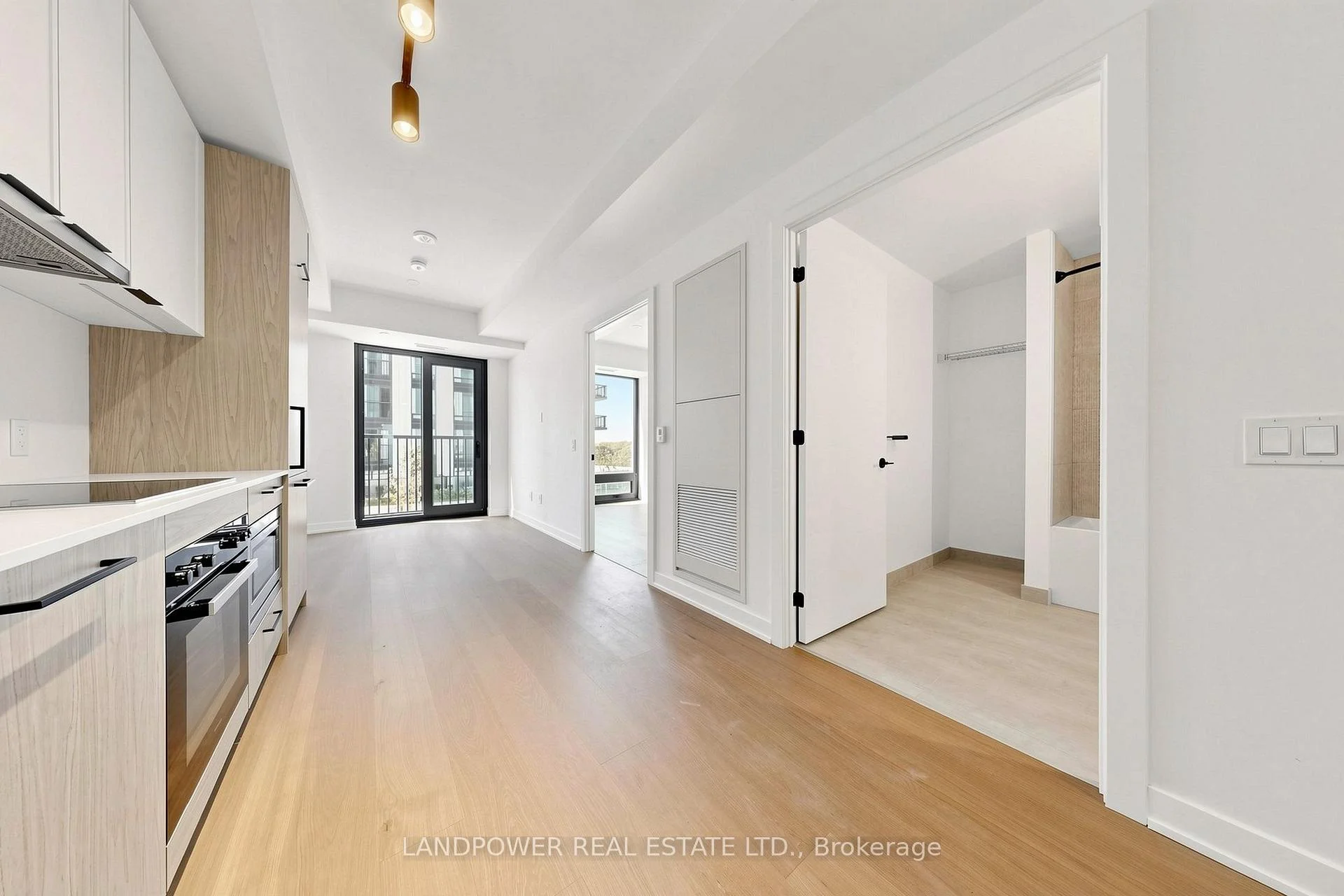Photo 17 of Unit 920, 89 Montclair Avenue, Toronto, Forest Hill South — HOMEH
