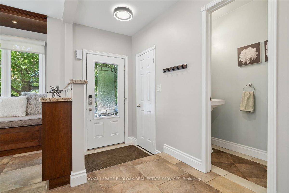 Photo 6 of 44 Sunvale Place, Hamilton, Lakeshore — HOMEH