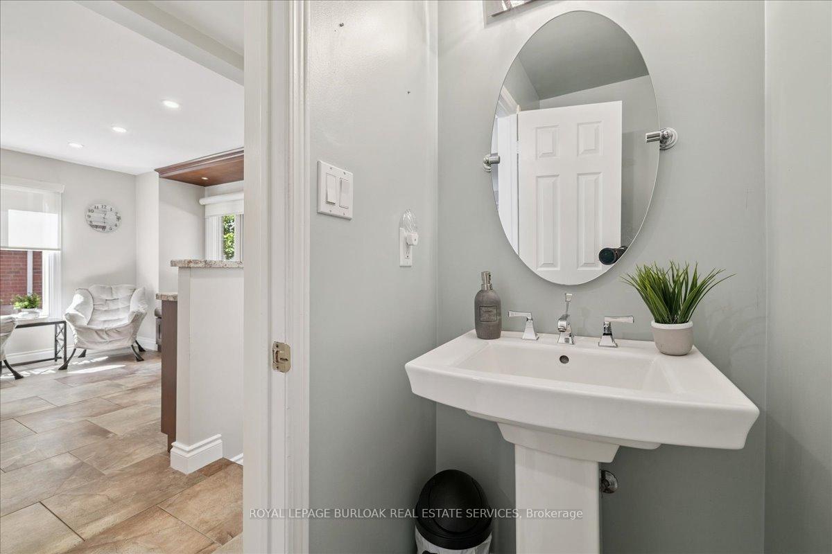 Photo 7 of 44 Sunvale Place, Hamilton, Lakeshore — HOMEH