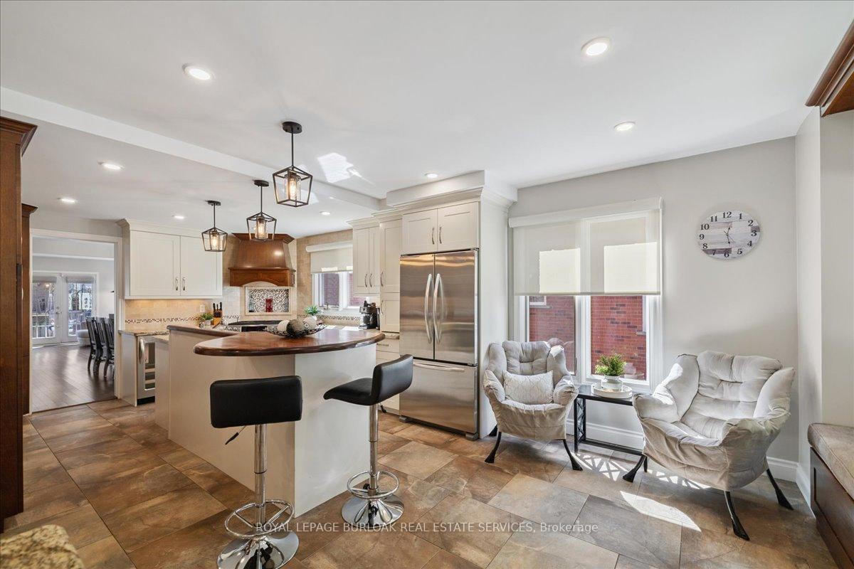 Photo 10 of 44 Sunvale Place, Hamilton, Lakeshore — HOMEH