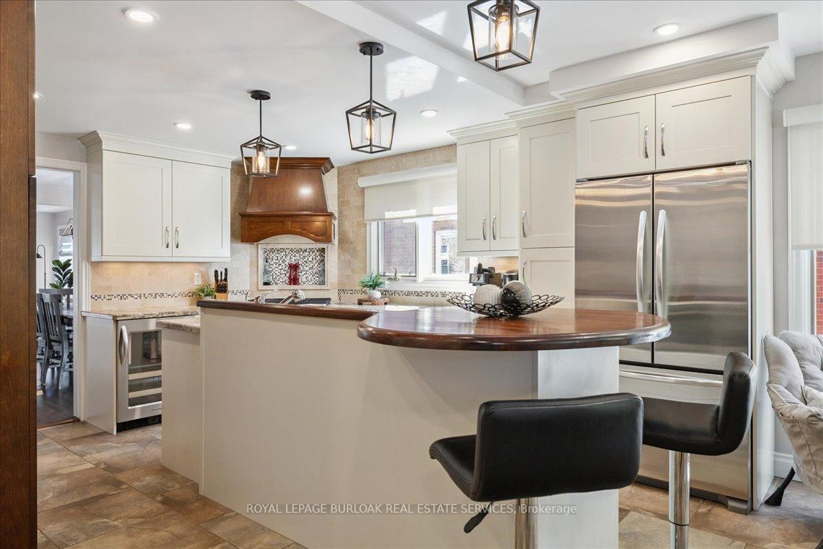 Photo 11 of 44 Sunvale Place, Hamilton, Lakeshore — HOMEH