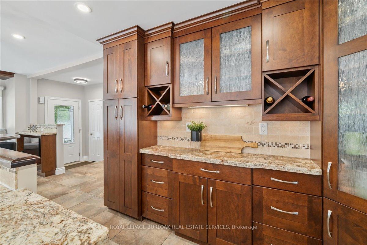 Photo 14 of 44 Sunvale Place, Hamilton, Lakeshore — HOMEH