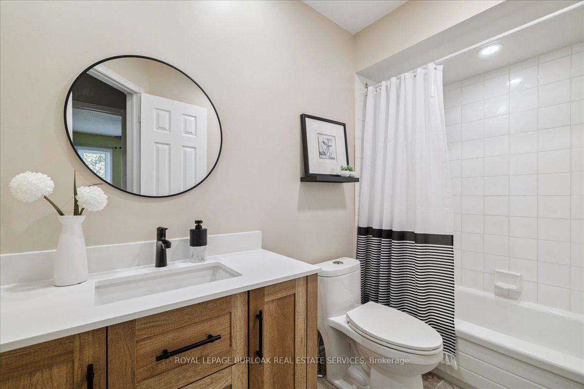 Photo 35 of 44 Sunvale Place, Hamilton, Lakeshore — HOMEH