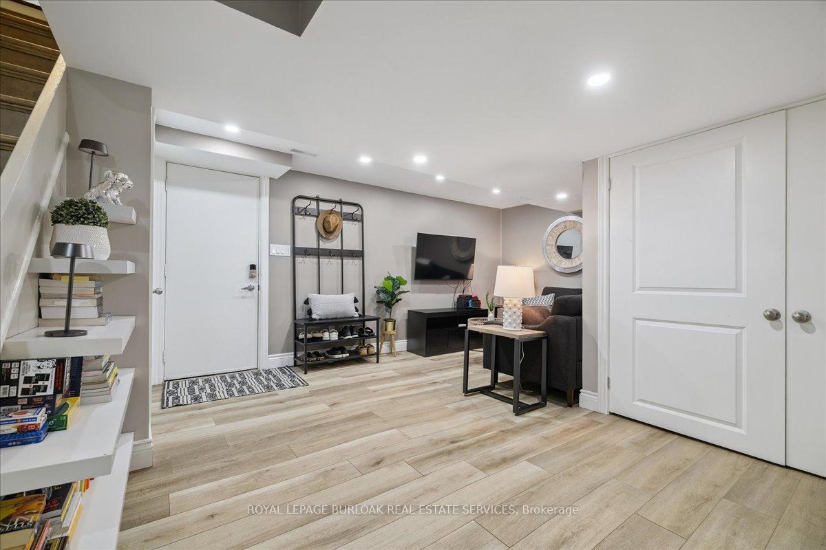 Photo 36 of 44 Sunvale Place, Hamilton, Lakeshore — HOMEH