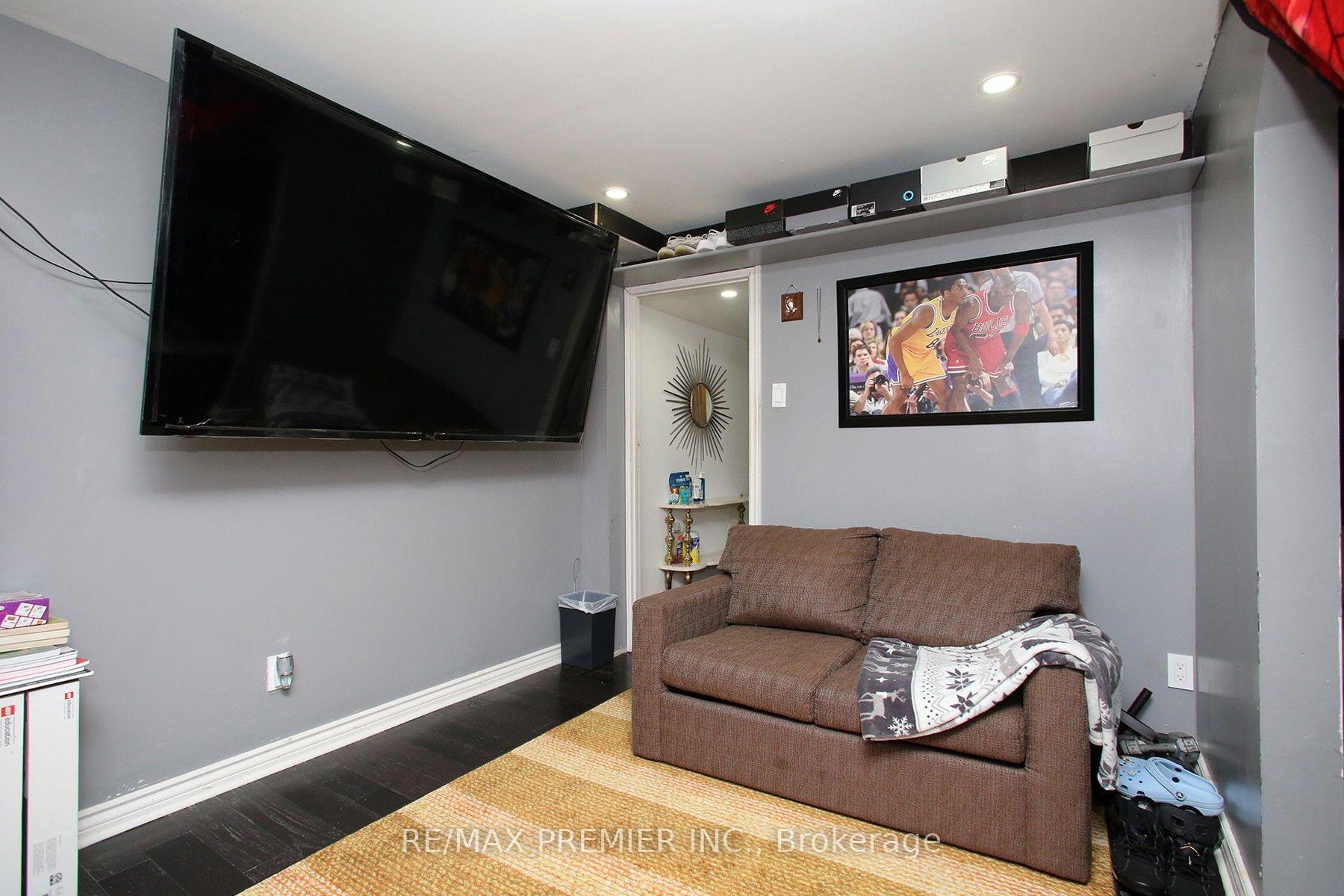 Photo 21 of 72 Homefield Square, Clarington, Courtice — HOMEH