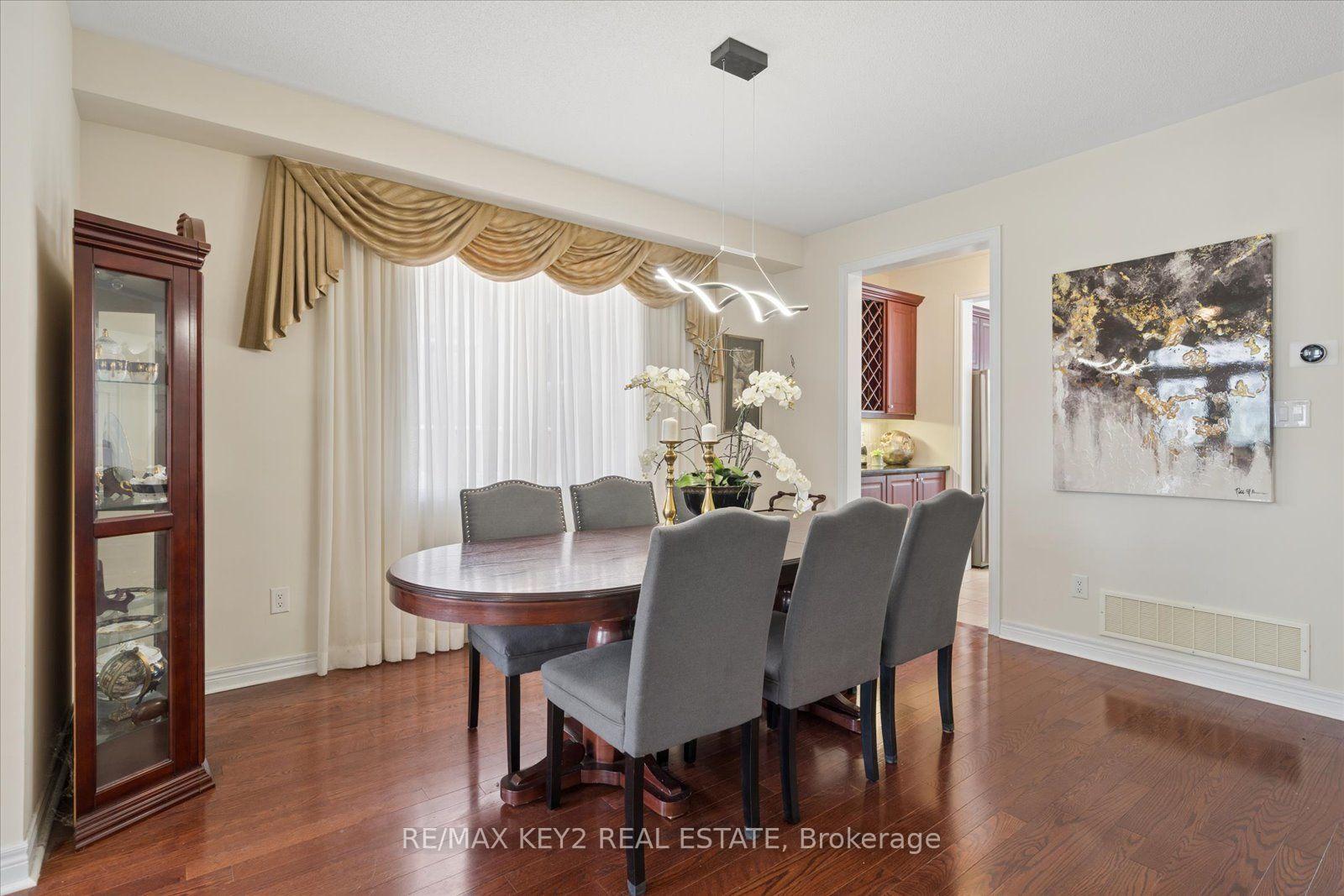 Photo 8 of 110 Walter Scott Crescent, Markham, Victoria Square — HOMEH