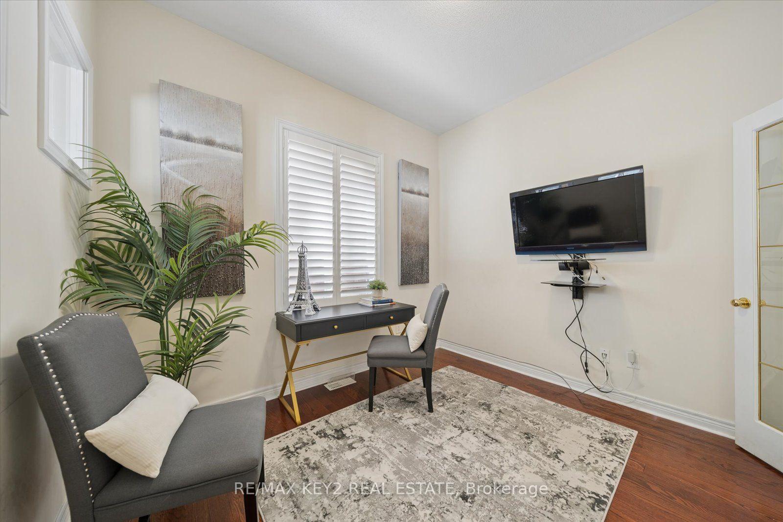 Photo 18 of 110 Walter Scott Crescent, Markham, Victoria Square — HOMEH