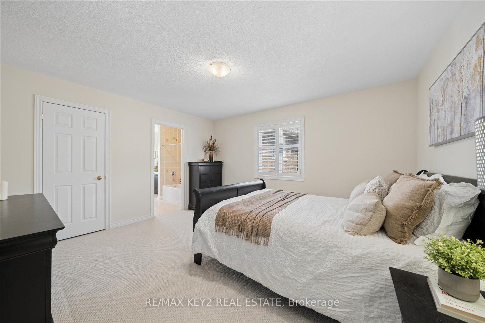 Photo 27 of 110 Walter Scott Crescent, Markham, Victoria Square — HOMEH