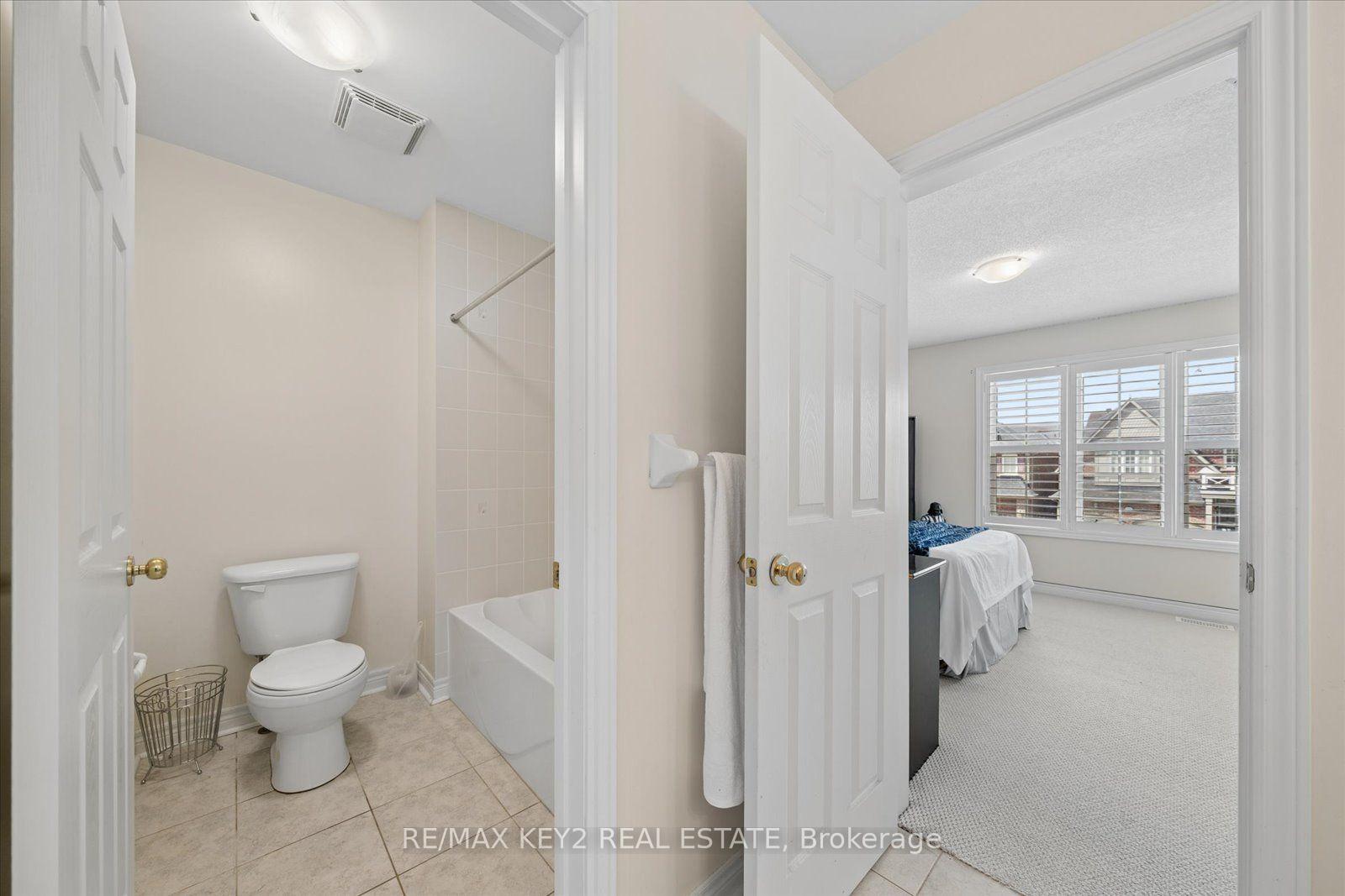 Photo 35 of 110 Walter Scott Crescent, Markham, Victoria Square — HOMEH