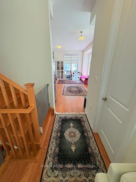 Photo 4 of 64 Seine Lane E, Richmond Hill, Rural Richmond Hill — HOMEH