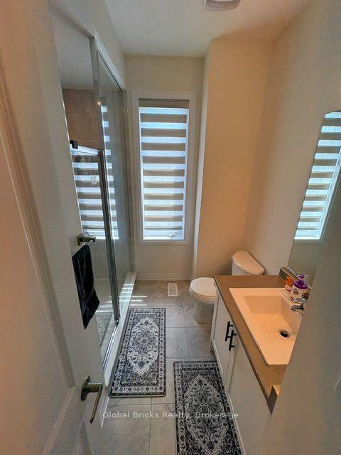 Photo 18 of 64 Seine Lane E, Richmond Hill, Rural Richmond Hill — HOMEH