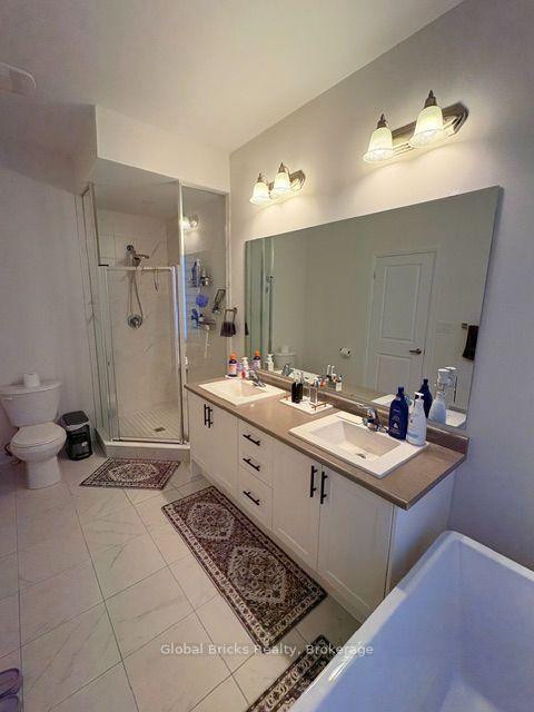 Photo 32 of 64 Seine Lane E, Richmond Hill, Rural Richmond Hill — HOMEH