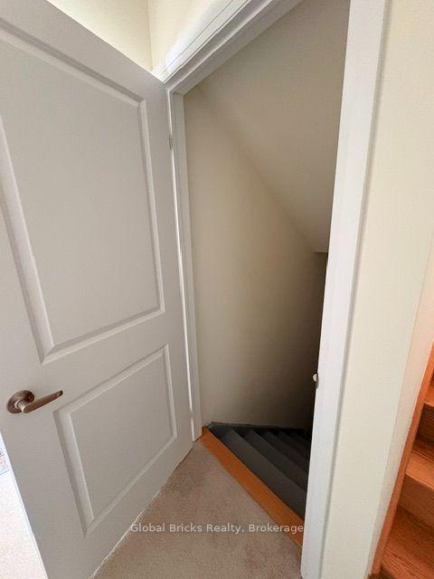 Photo 36 of 64 Seine Lane E, Richmond Hill, Rural Richmond Hill — HOMEH