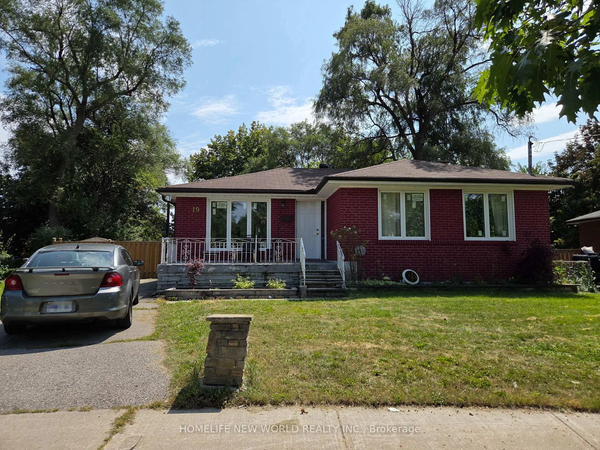 Photo 1 of Unit Bsmt, 19 Benfrisco Crescent S, Scarborough, Woburn — HOMEH