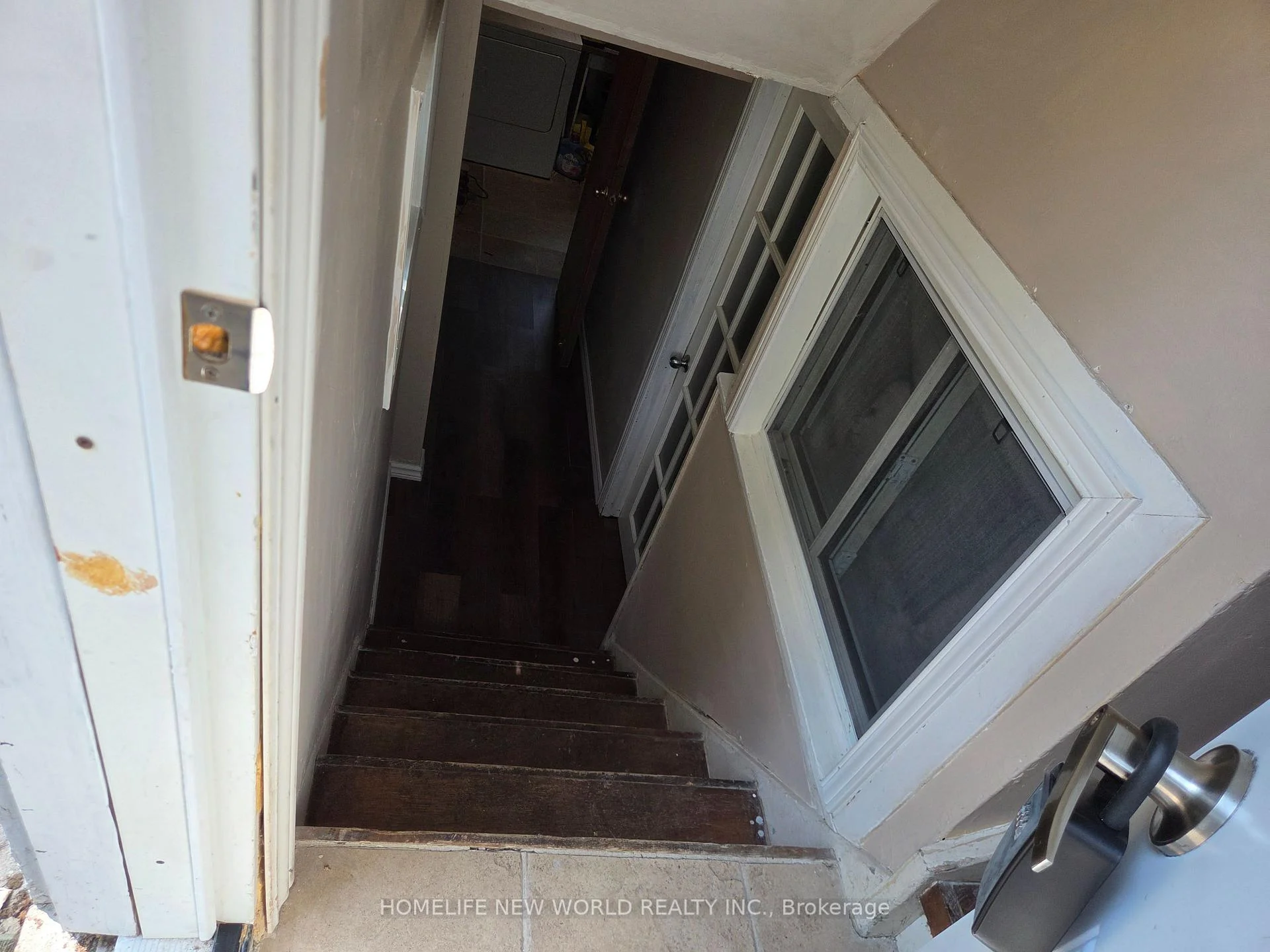 Photo 8 of Unit Bsmt, 19 Benfrisco Crescent S, Scarborough, Woburn — HOMEH