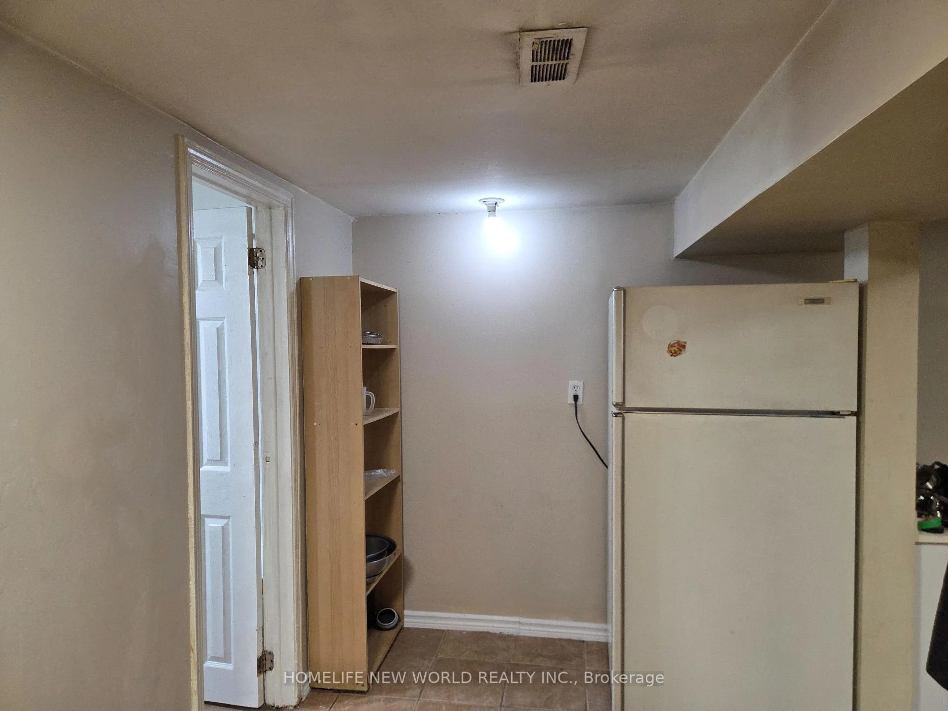 Photo 24 of Unit Bsmt, 19 Benfrisco Crescent S, Scarborough, Woburn — HOMEH