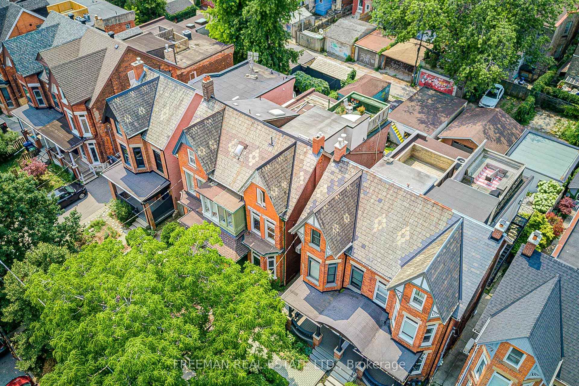 Photo 3 of 46 Brunswick Avenue, Toronto, University — HOMEH