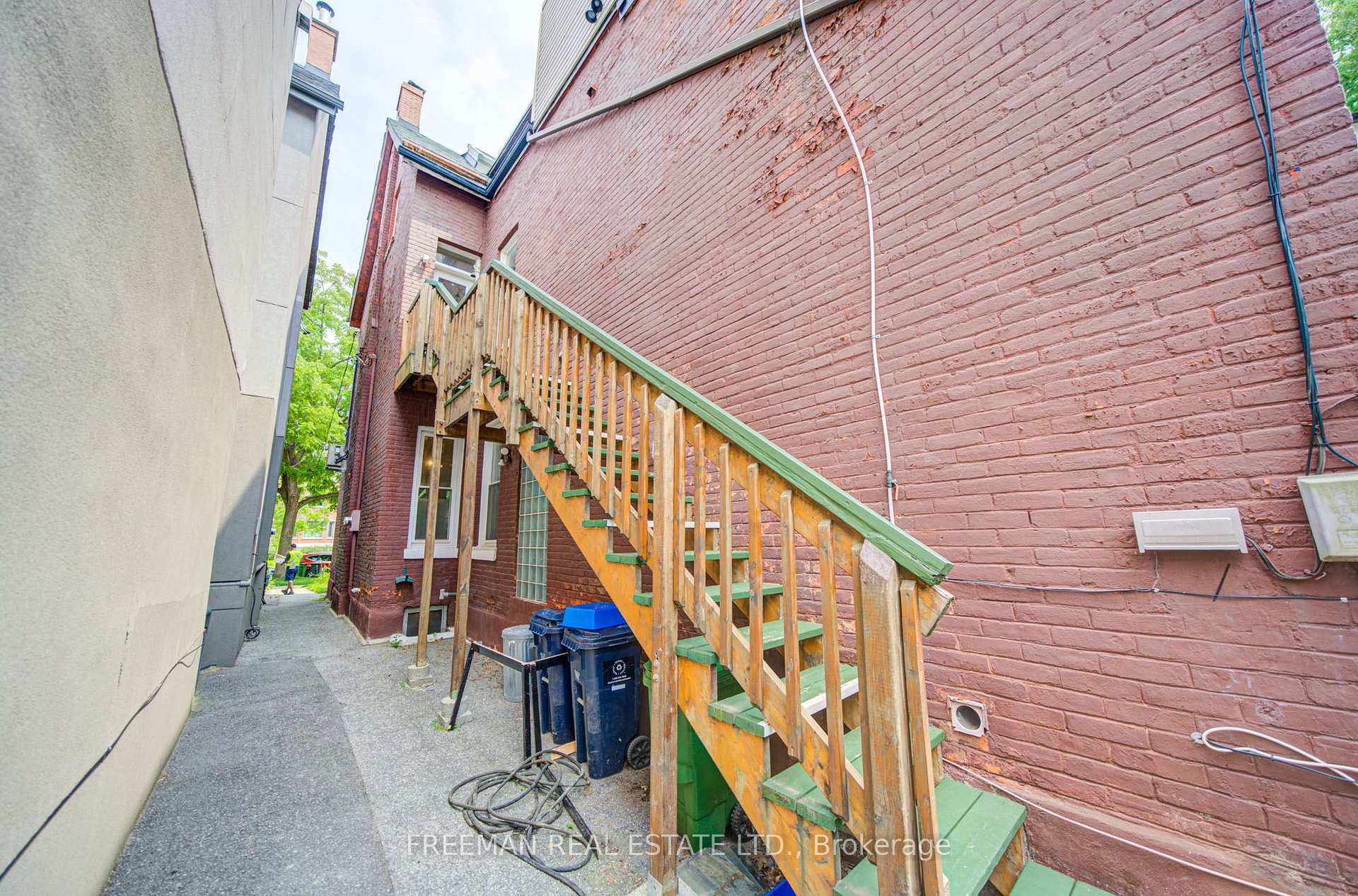 Photo 32 of 46 Brunswick Avenue, Toronto, University — HOMEH
