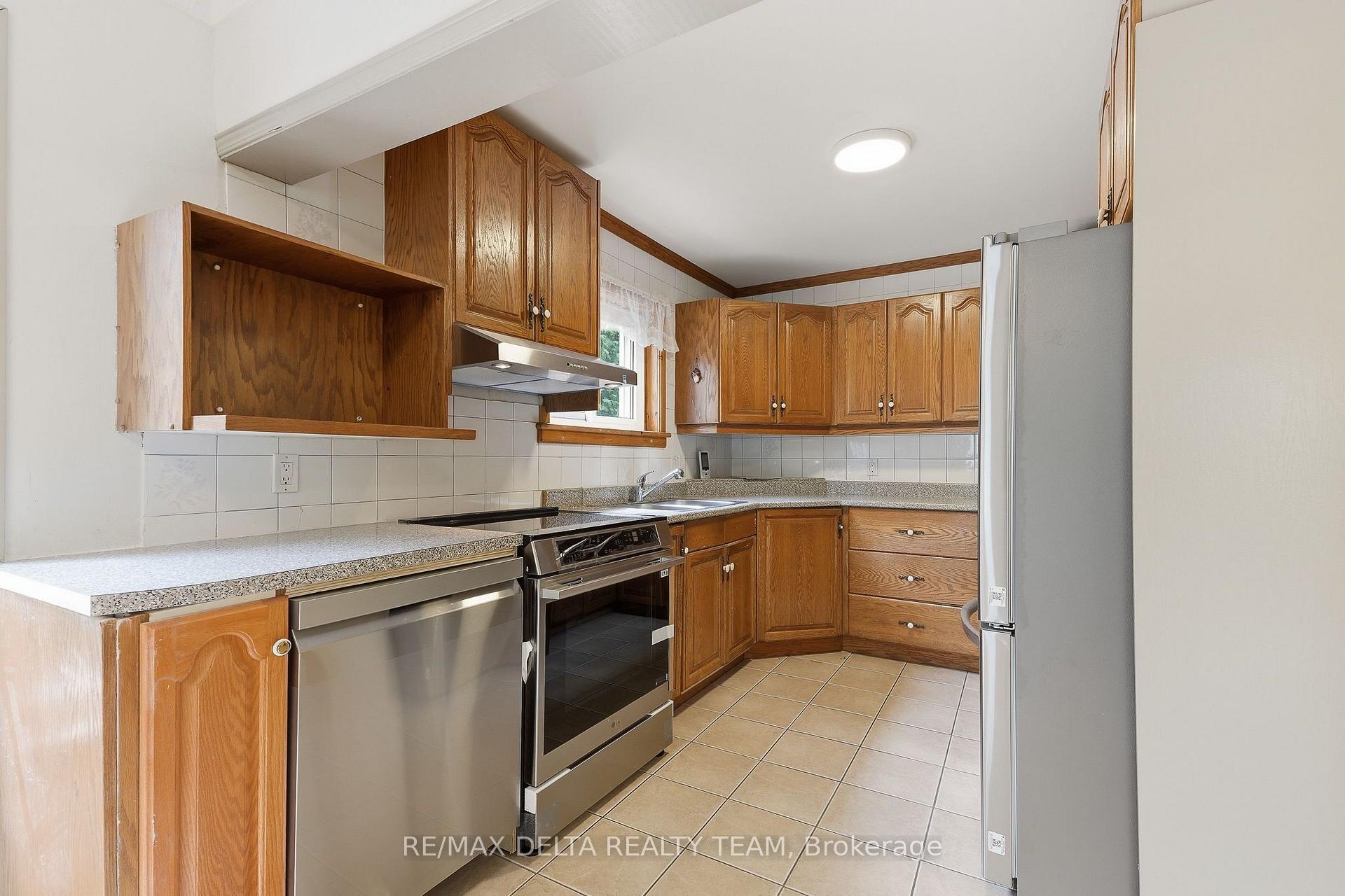 Photo 9 of 2604 Mer Bleue Road, Ottawa, Mer Bleue/Bradley Estates/Anderson Park — HOMEH