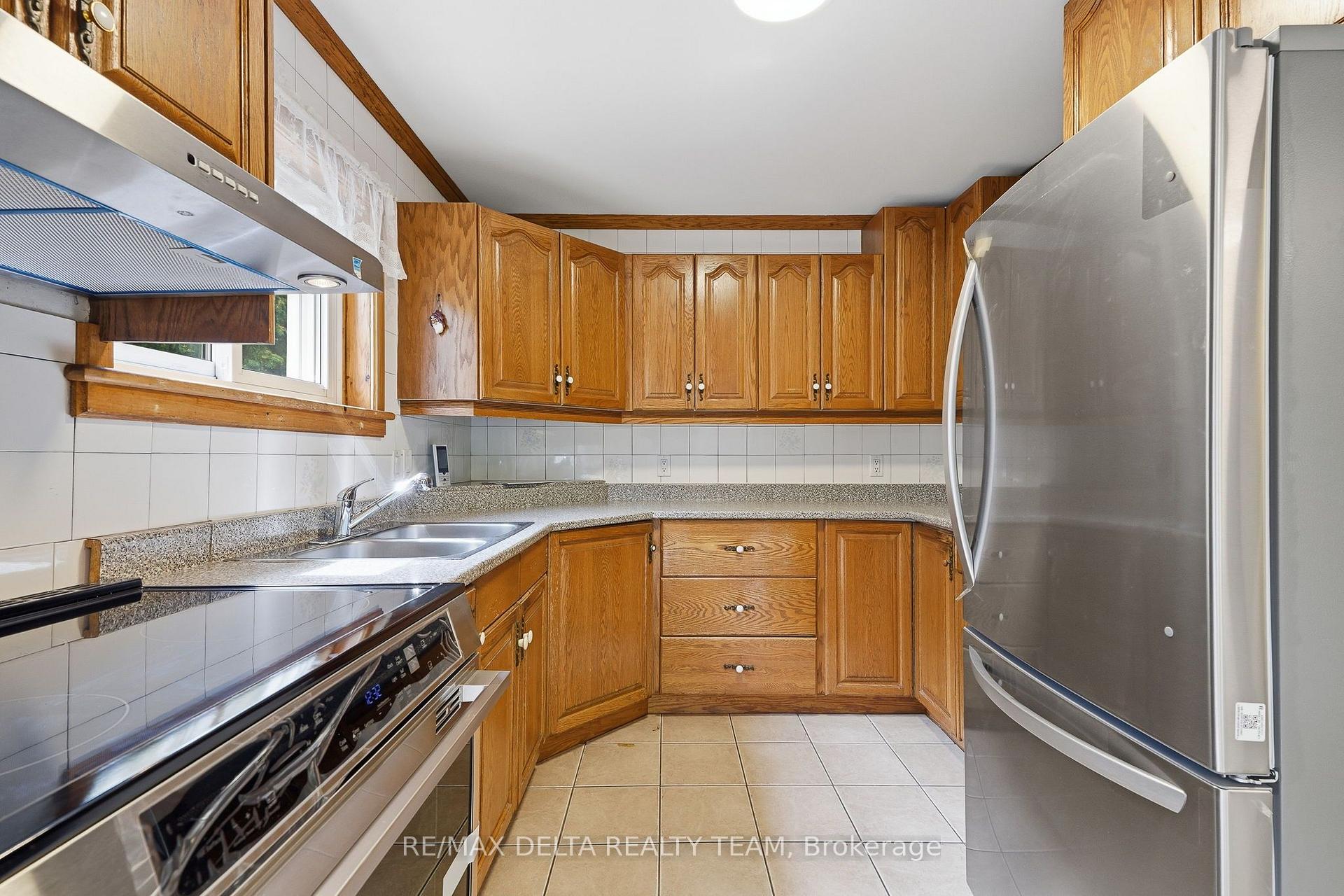 Photo 10 of 2604 Mer Bleue Road, Ottawa, Mer Bleue/Bradley Estates/Anderson Park — HOMEH