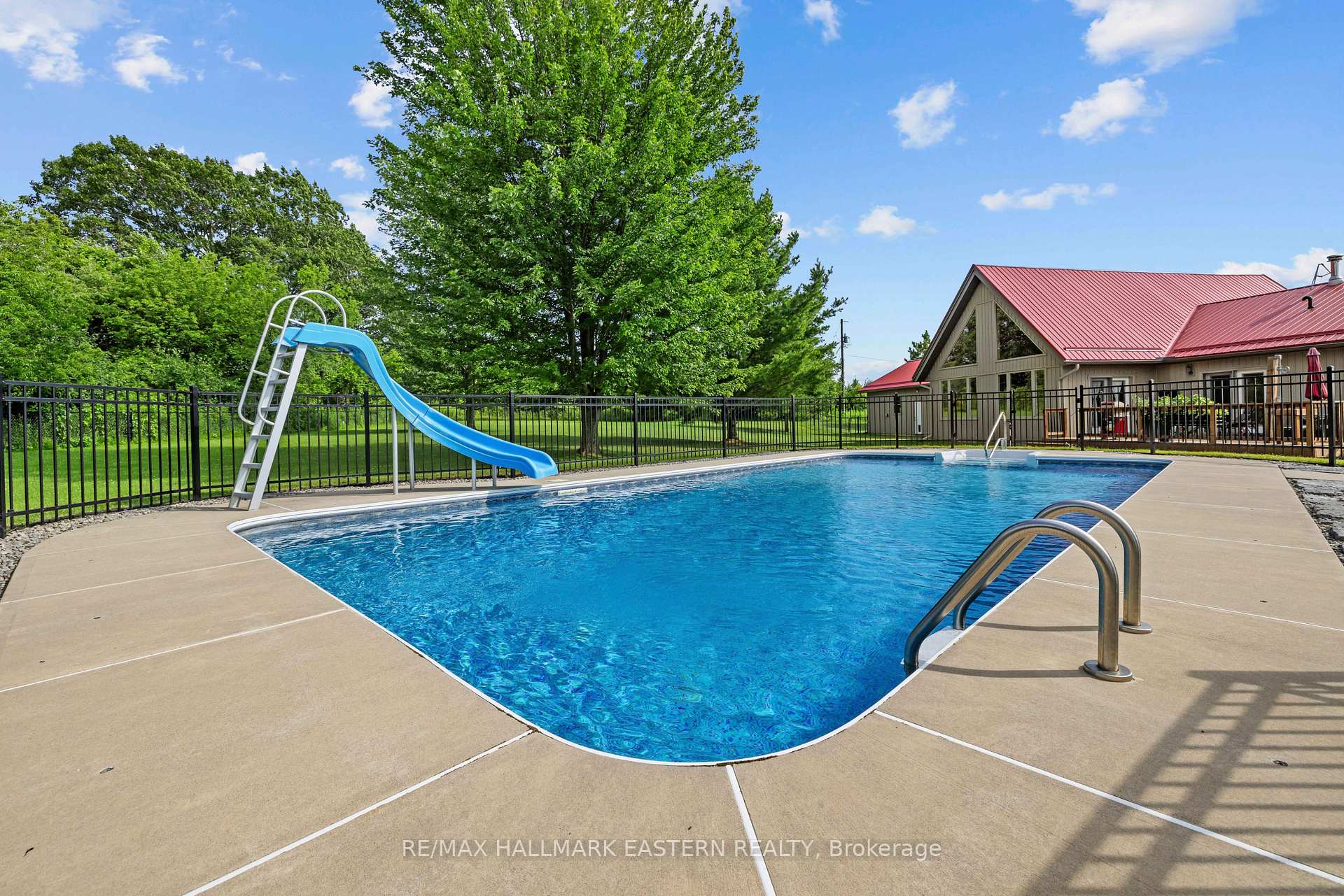 Photo 4 of 184 Golf Course Road, Quinte West, Sidney Ward — HOMEH